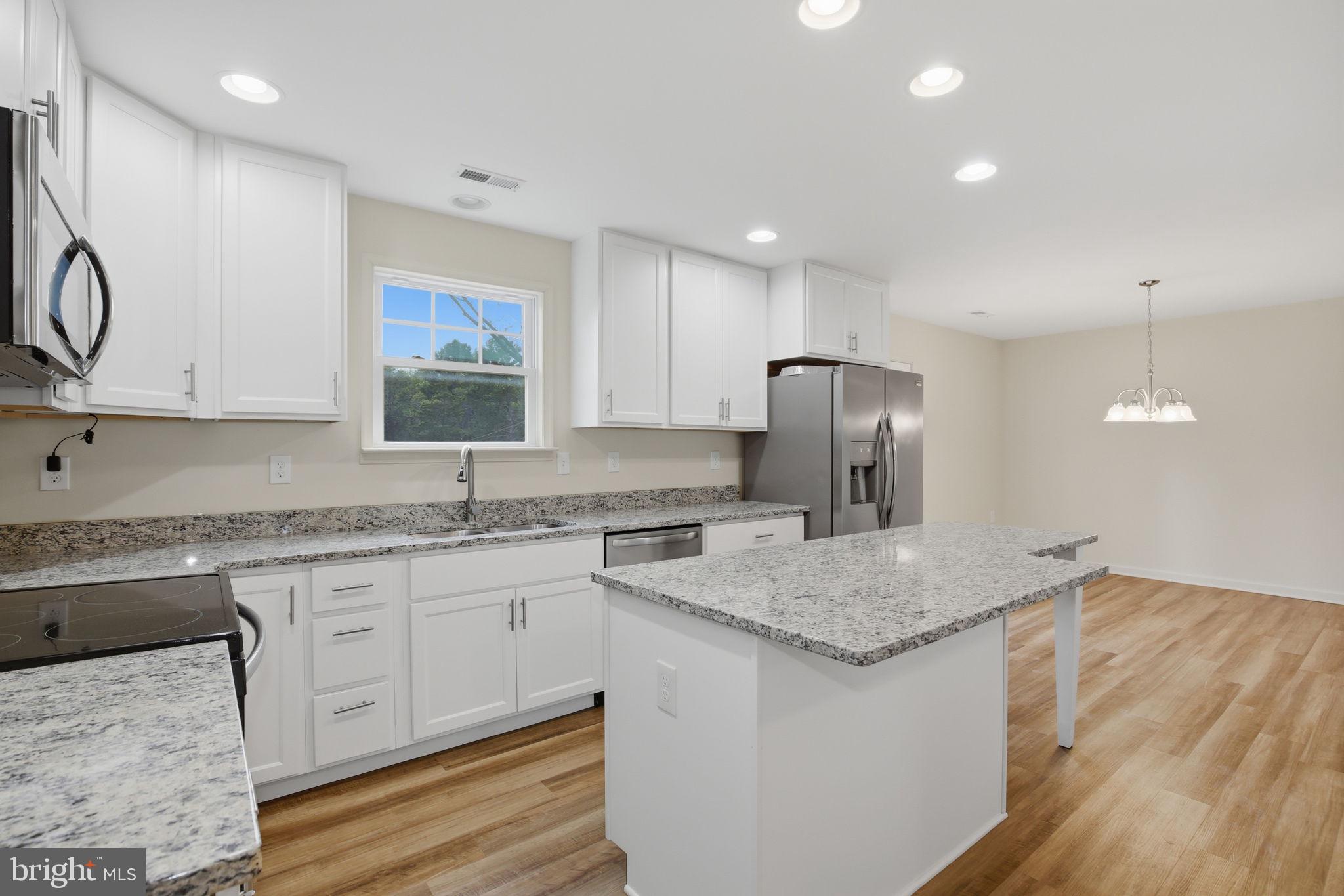 MOUNTAIN VIEW ESTATES - Residential