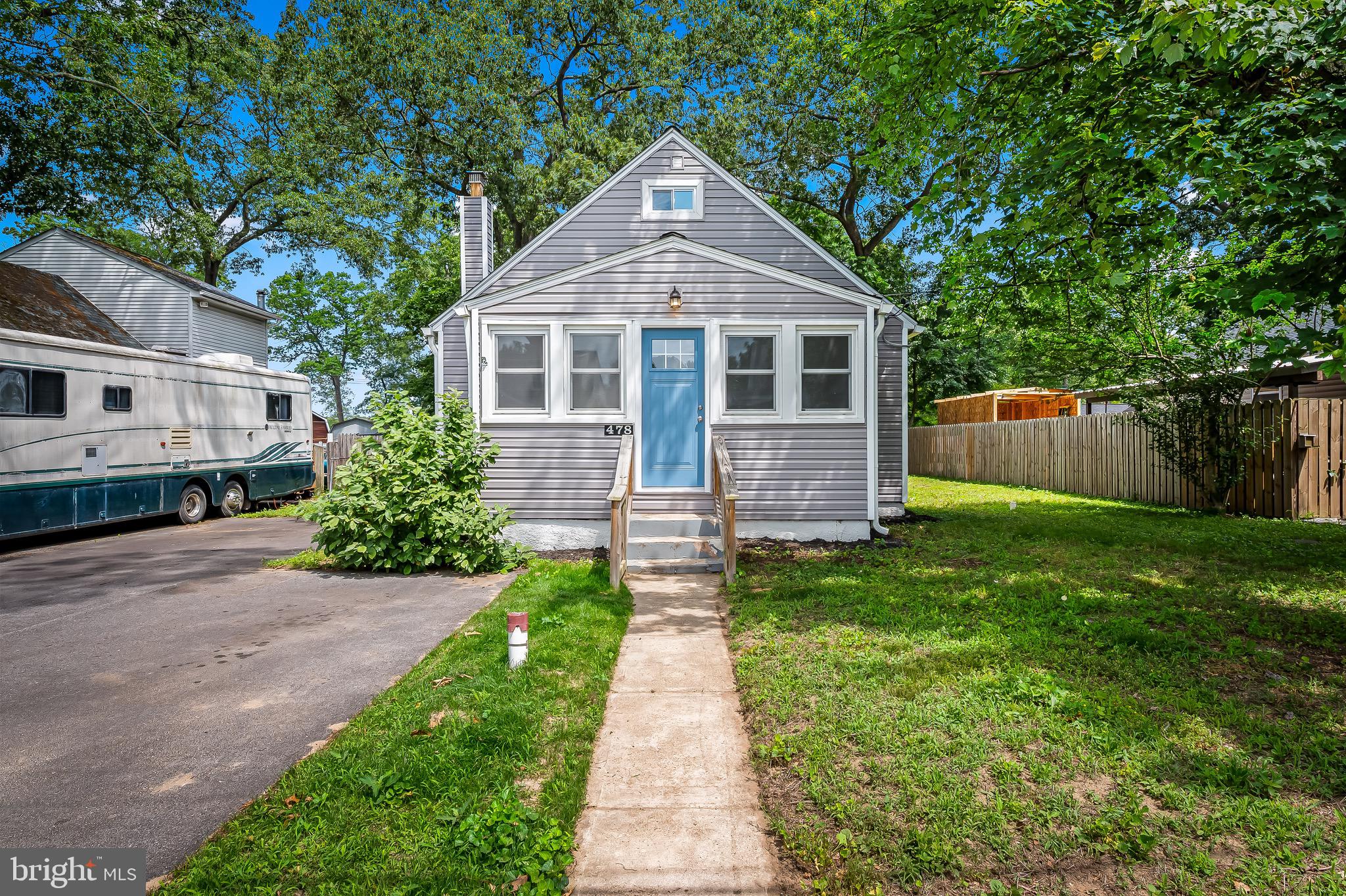 478 CENTER STREET