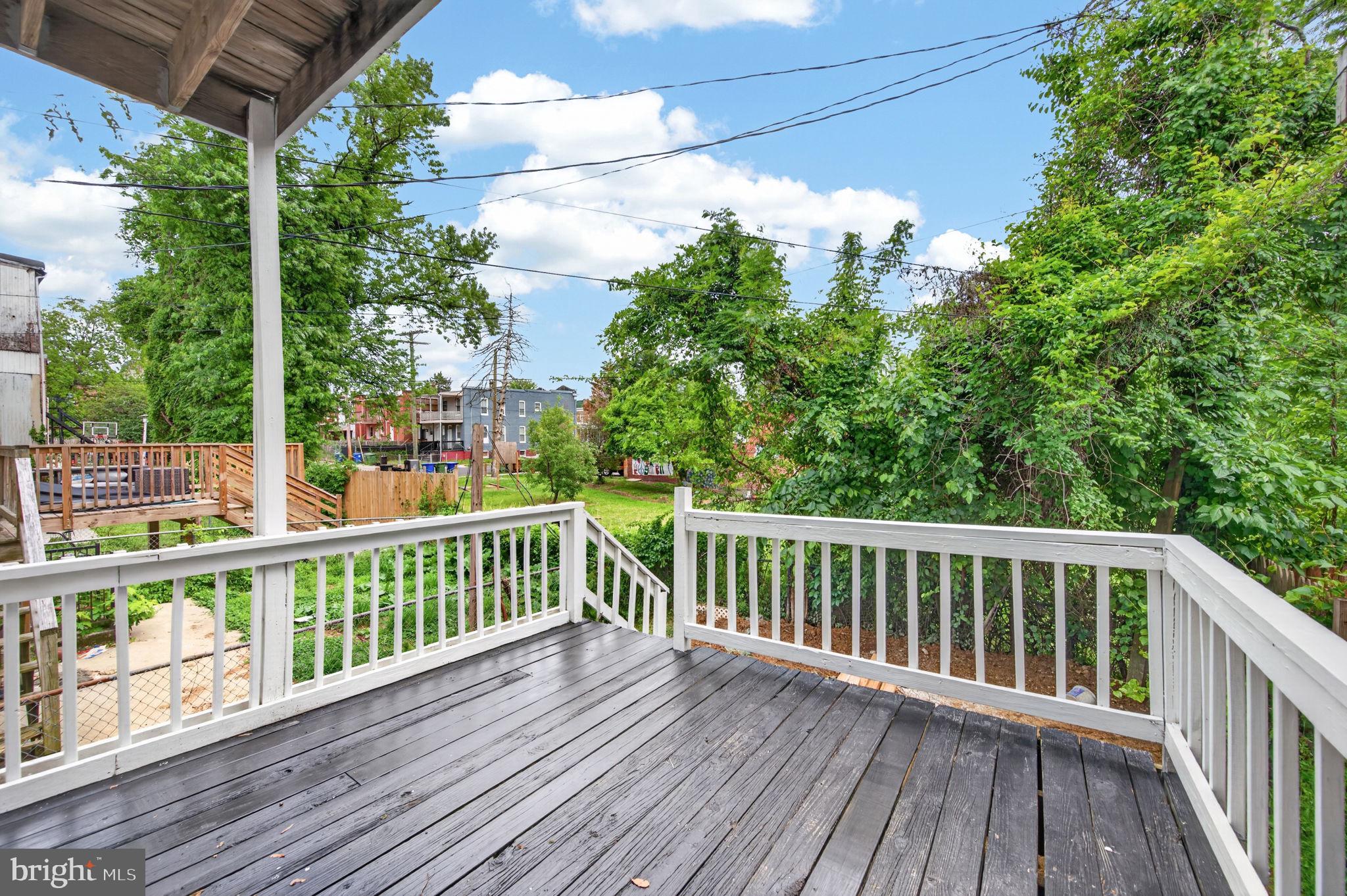 WEST FOREST PARK - Residential
