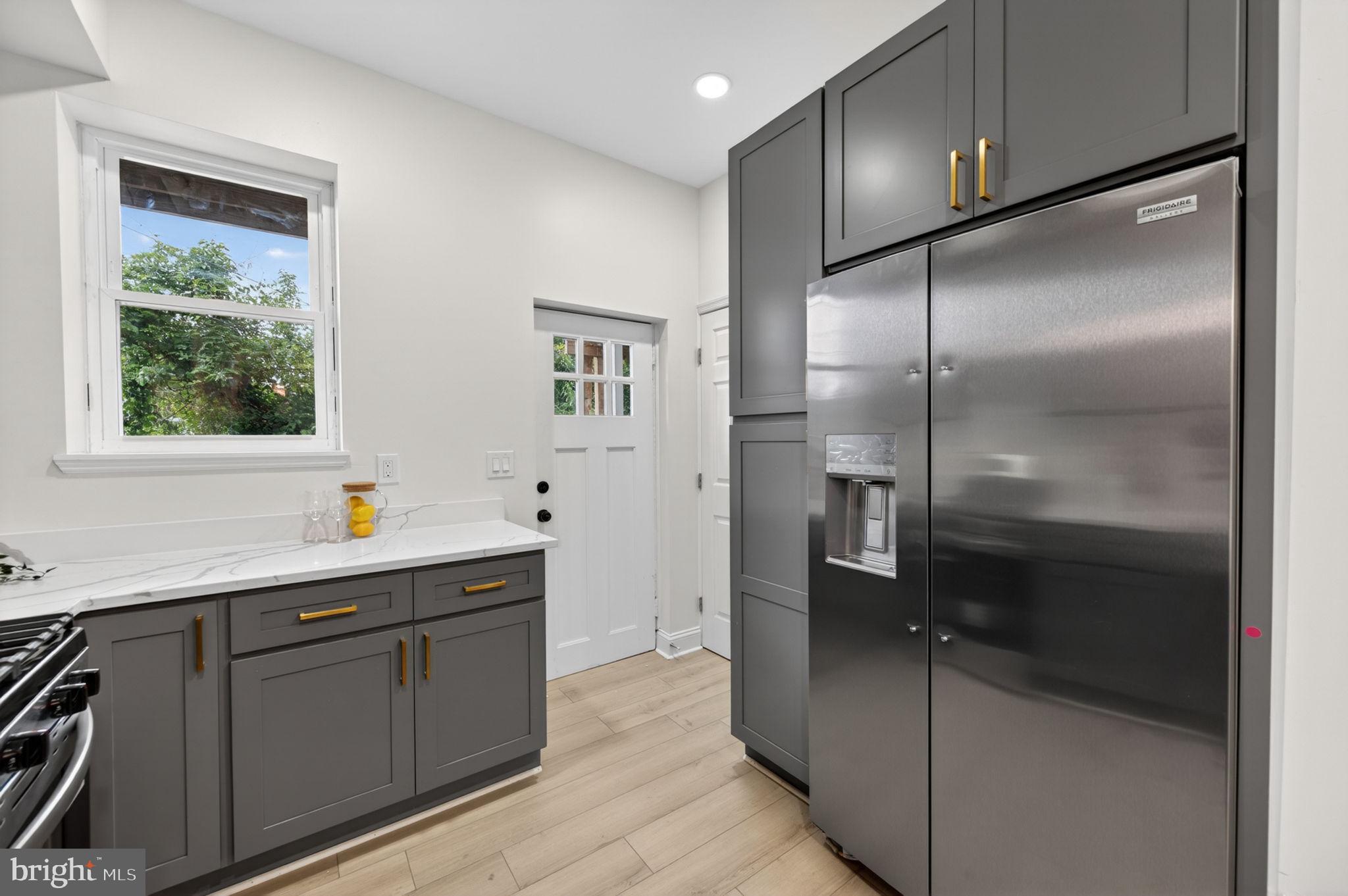 WEST FOREST PARK - Residential