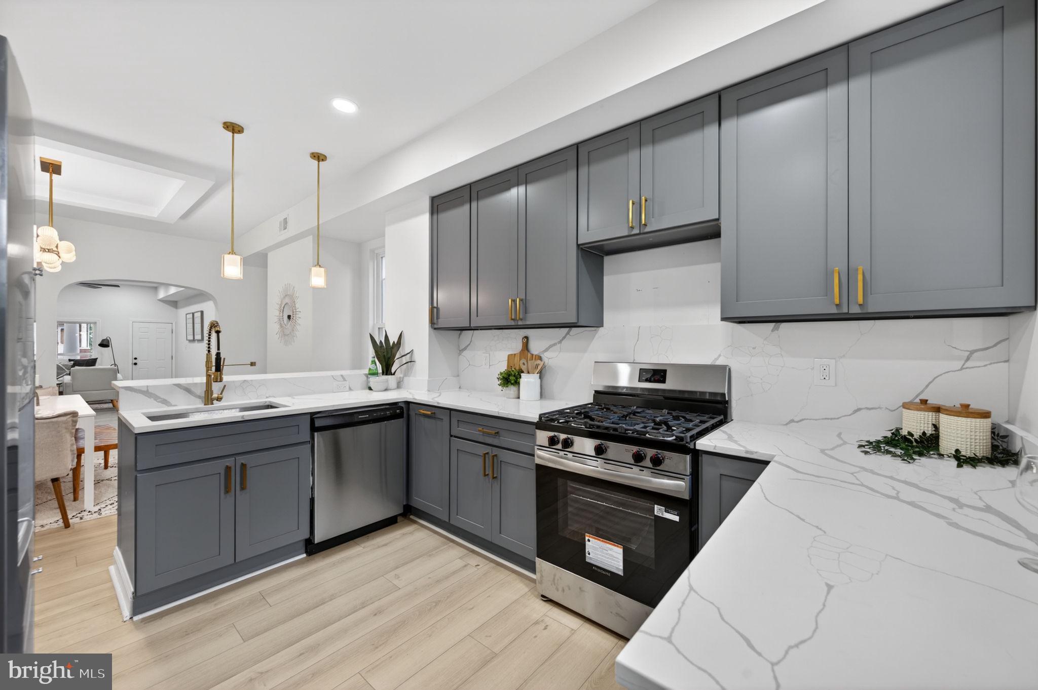 WEST FOREST PARK - Residential