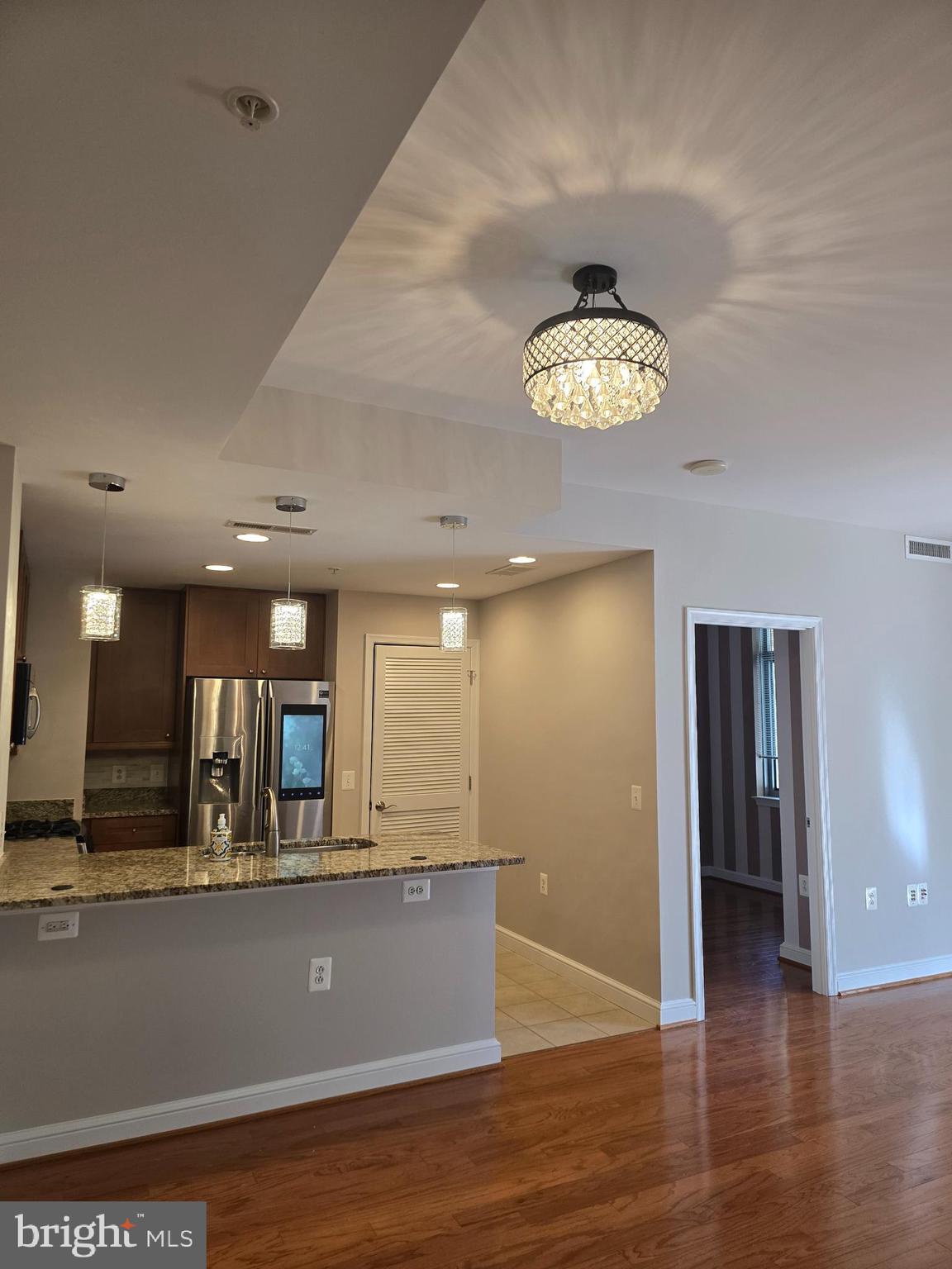 MIDTOWN AT RESTON TOWN CENTER - Residential Lease