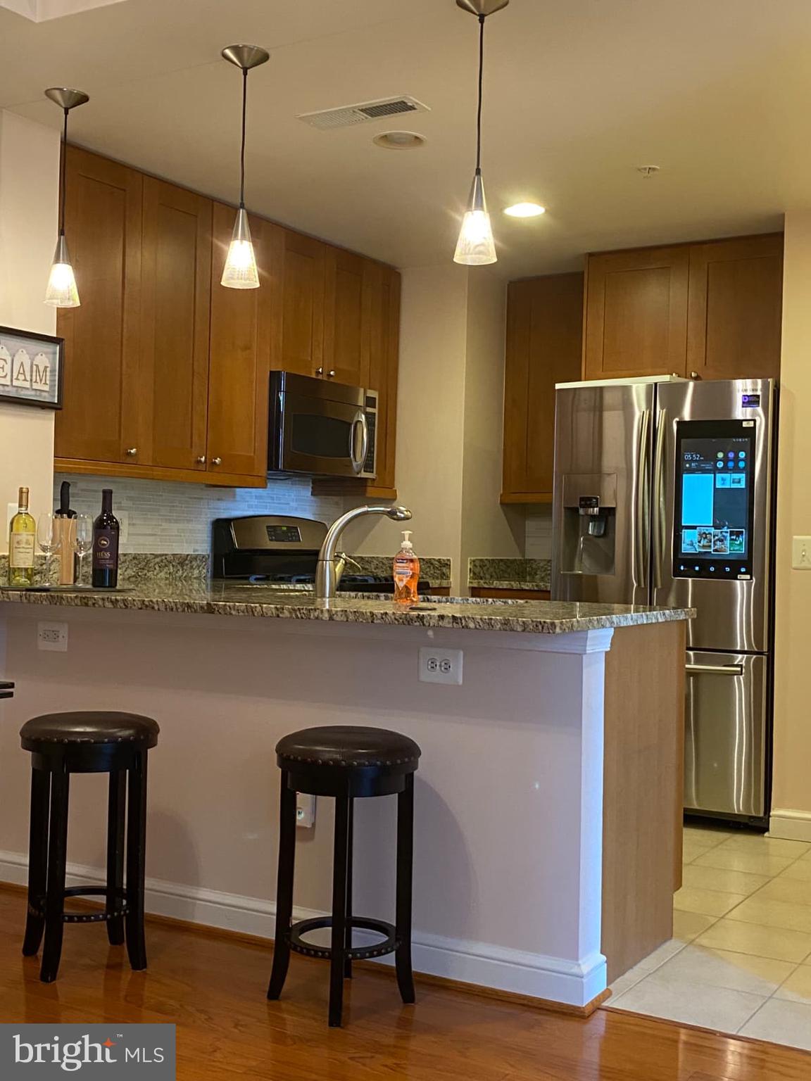 MIDTOWN AT RESTON TOWN CENTER - Residential Lease