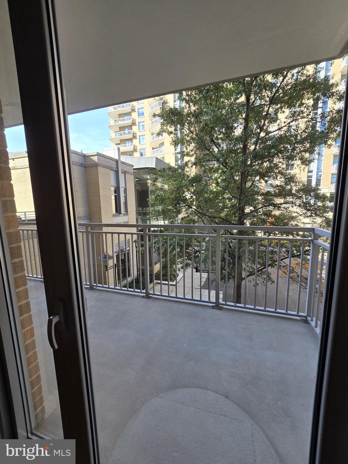 MIDTOWN AT RESTON TOWN CENTER - Residential Lease