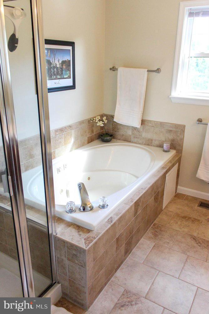 CEDAR COVE - Residential