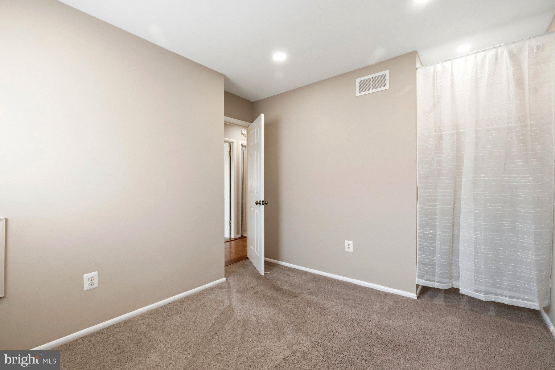 WESTOWNE - Residential