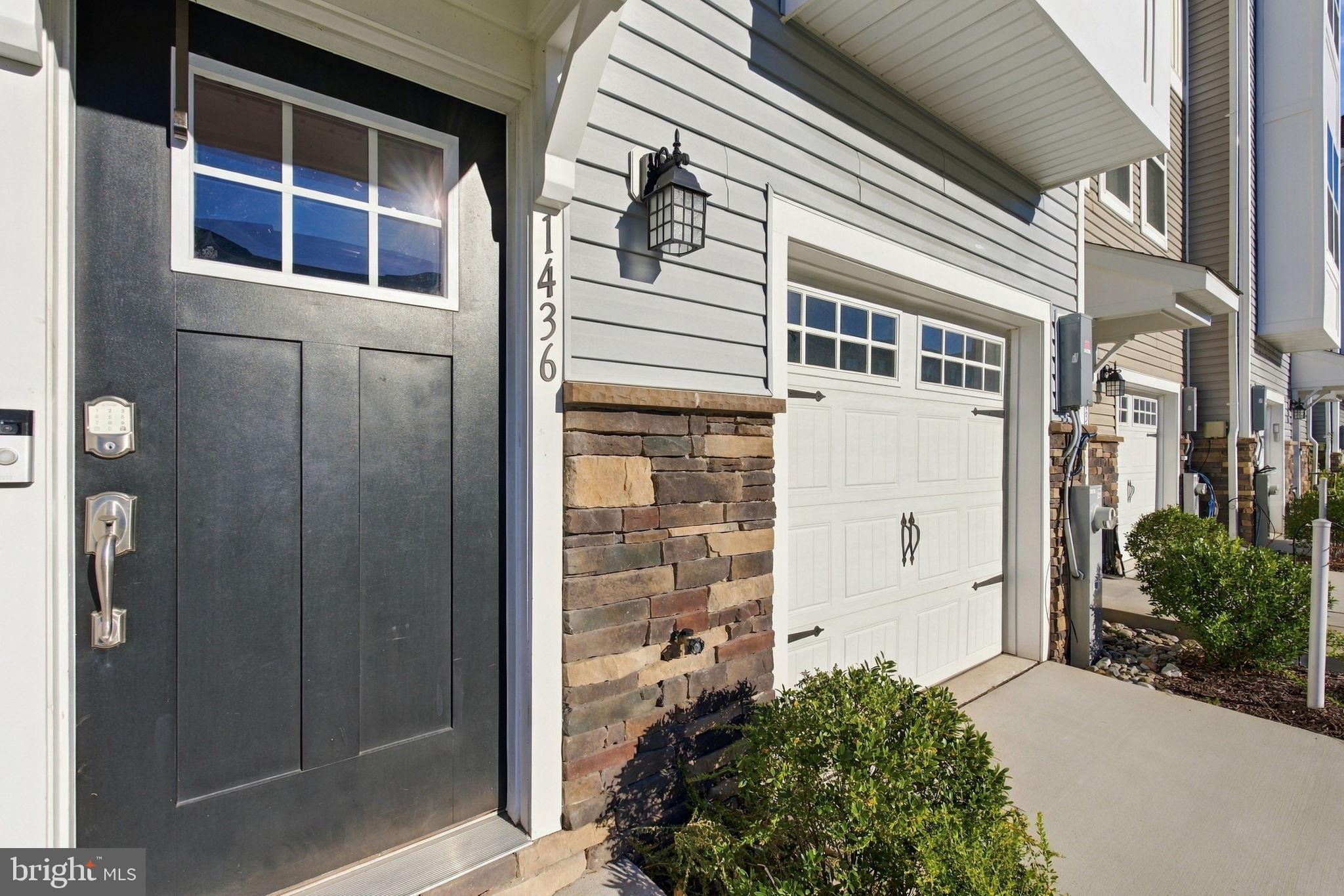 1436 HUDSON VIEW ROAD