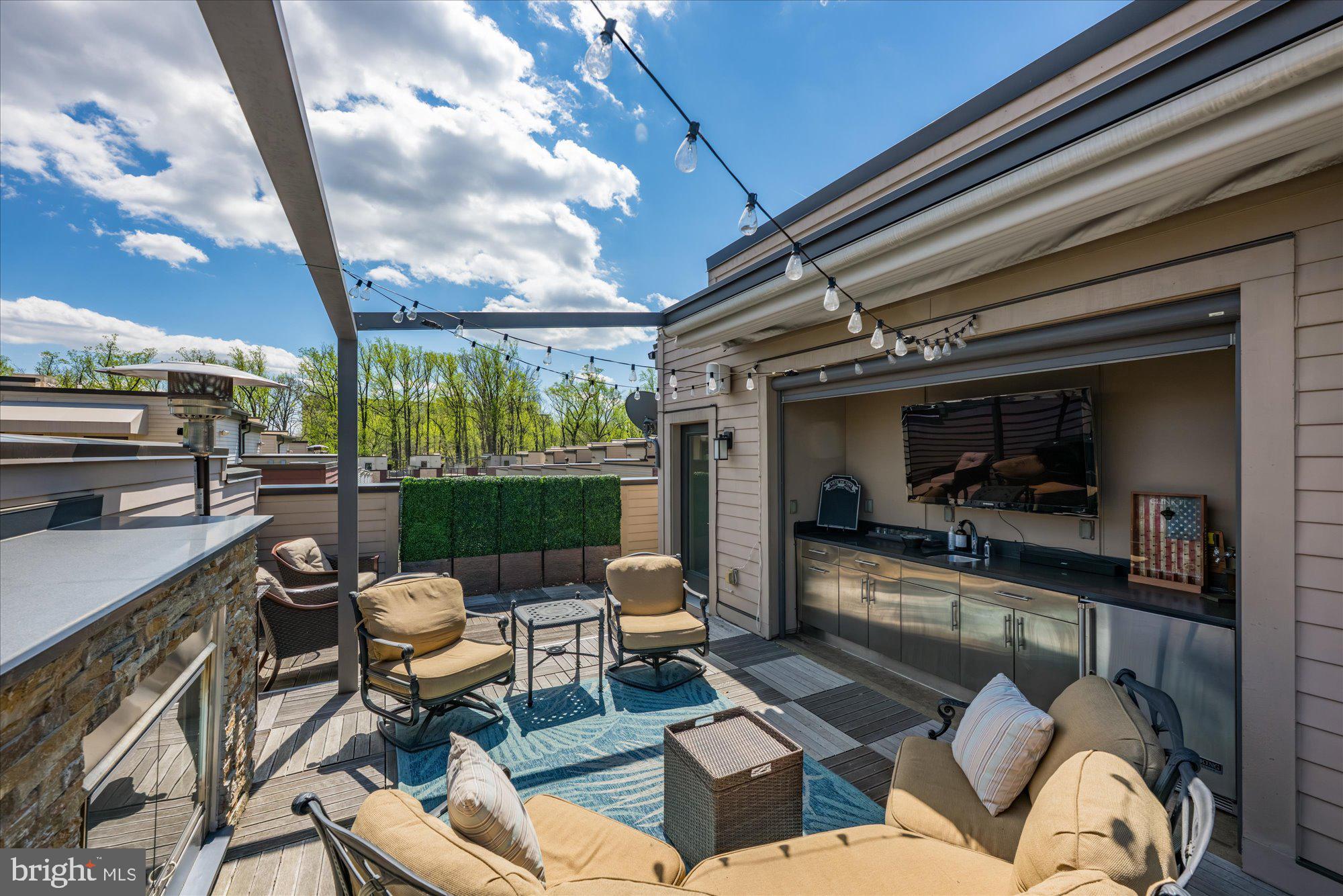 GROSVENOR HEIGHTS - Residential