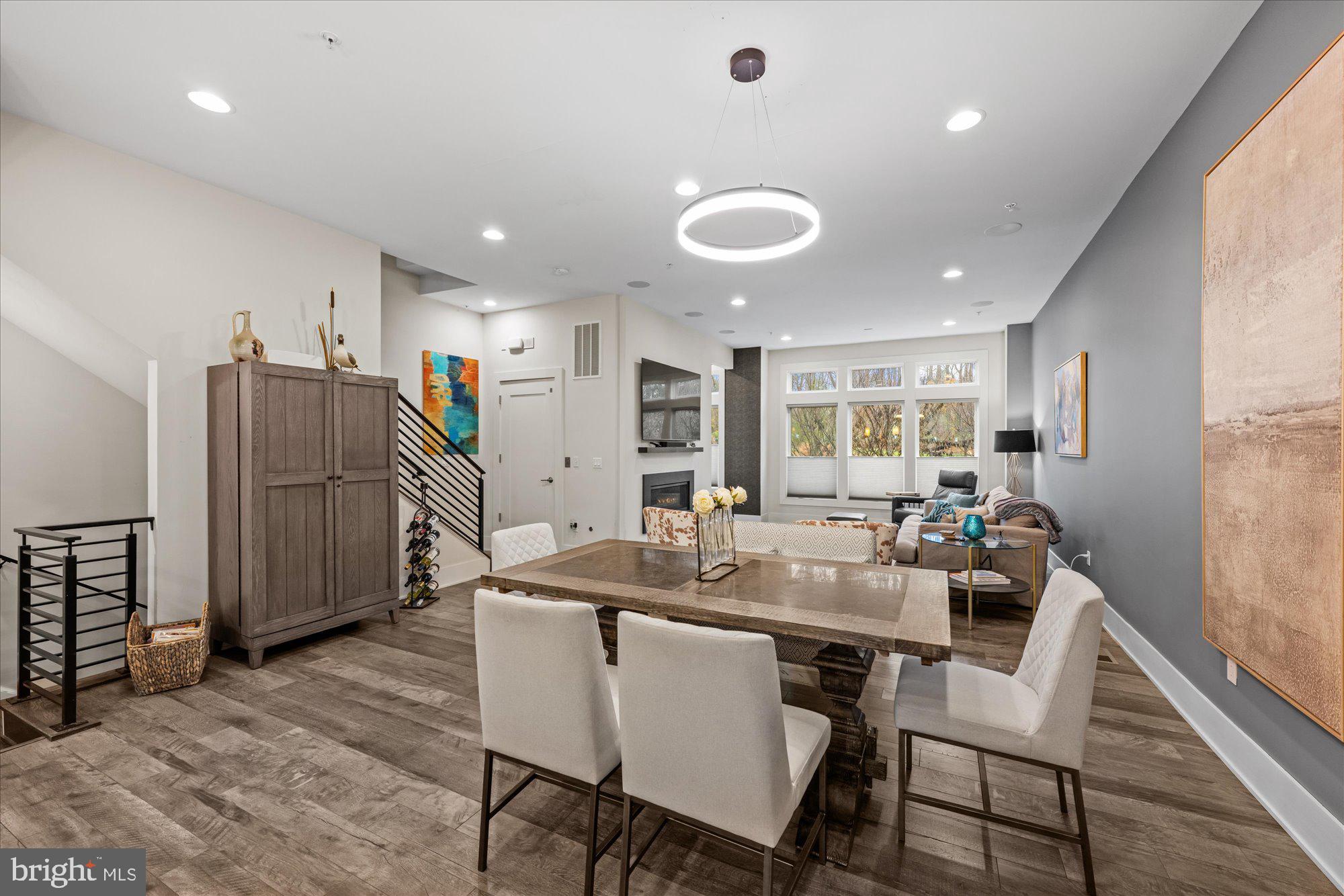 GROSVENOR HEIGHTS - Residential