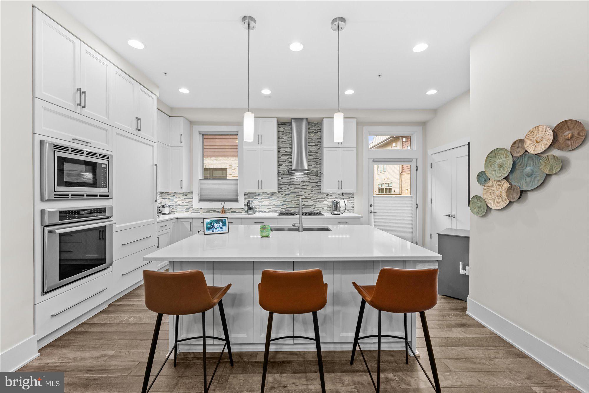 GROSVENOR HEIGHTS - Residential