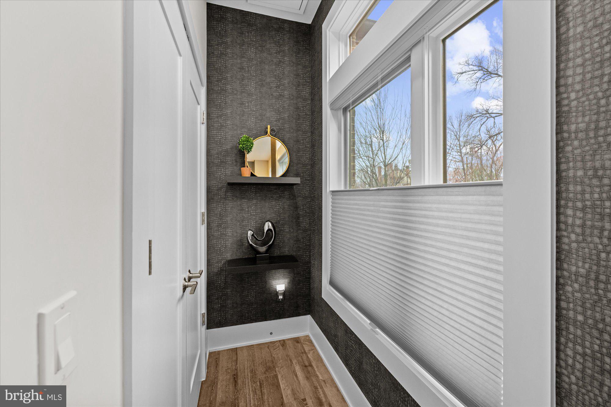 GROSVENOR HEIGHTS - Residential