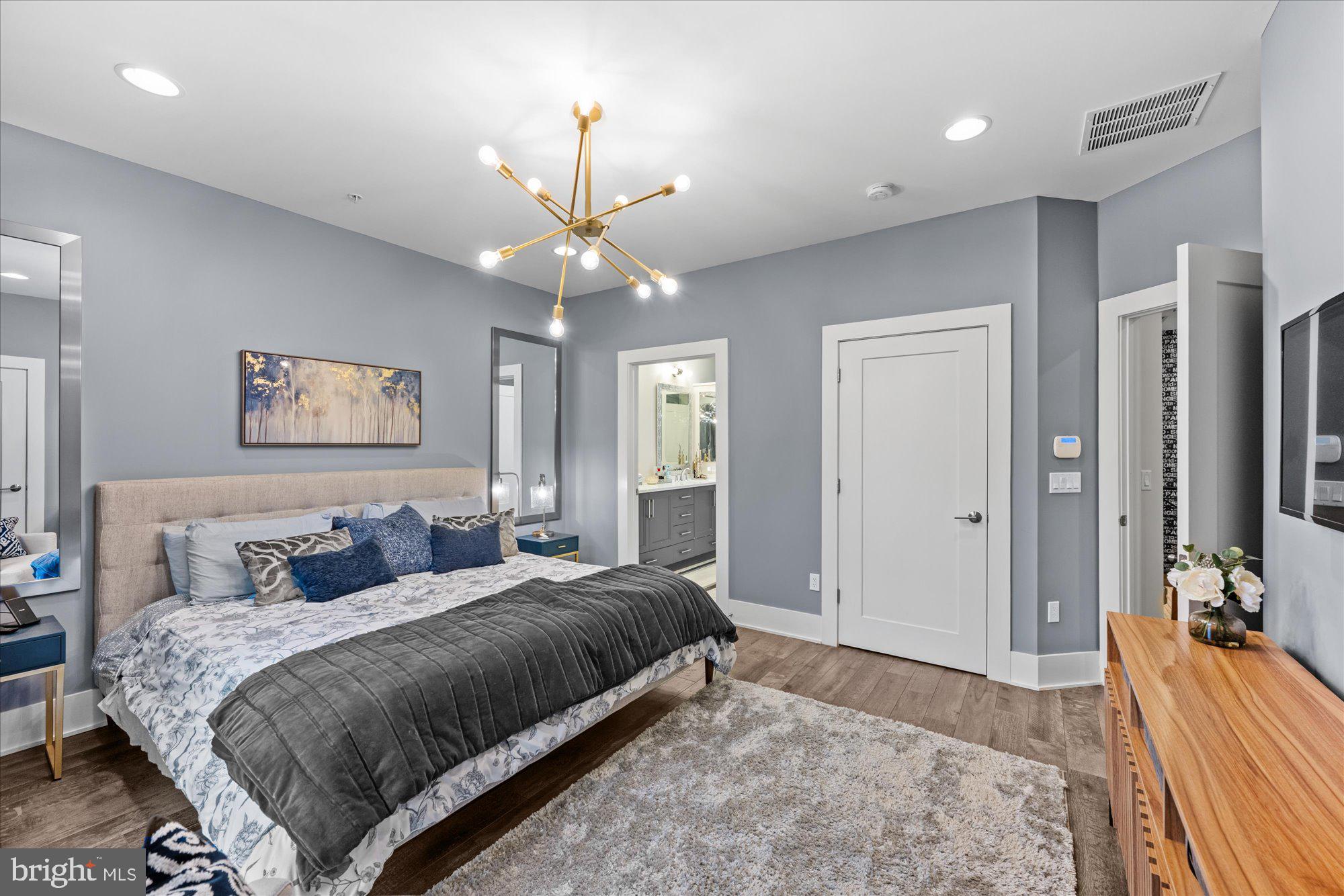 GROSVENOR HEIGHTS - Residential