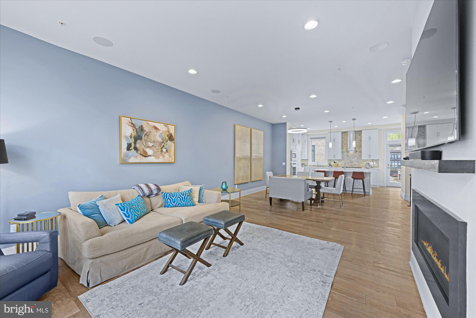 GROSVENOR HEIGHTS - Residential