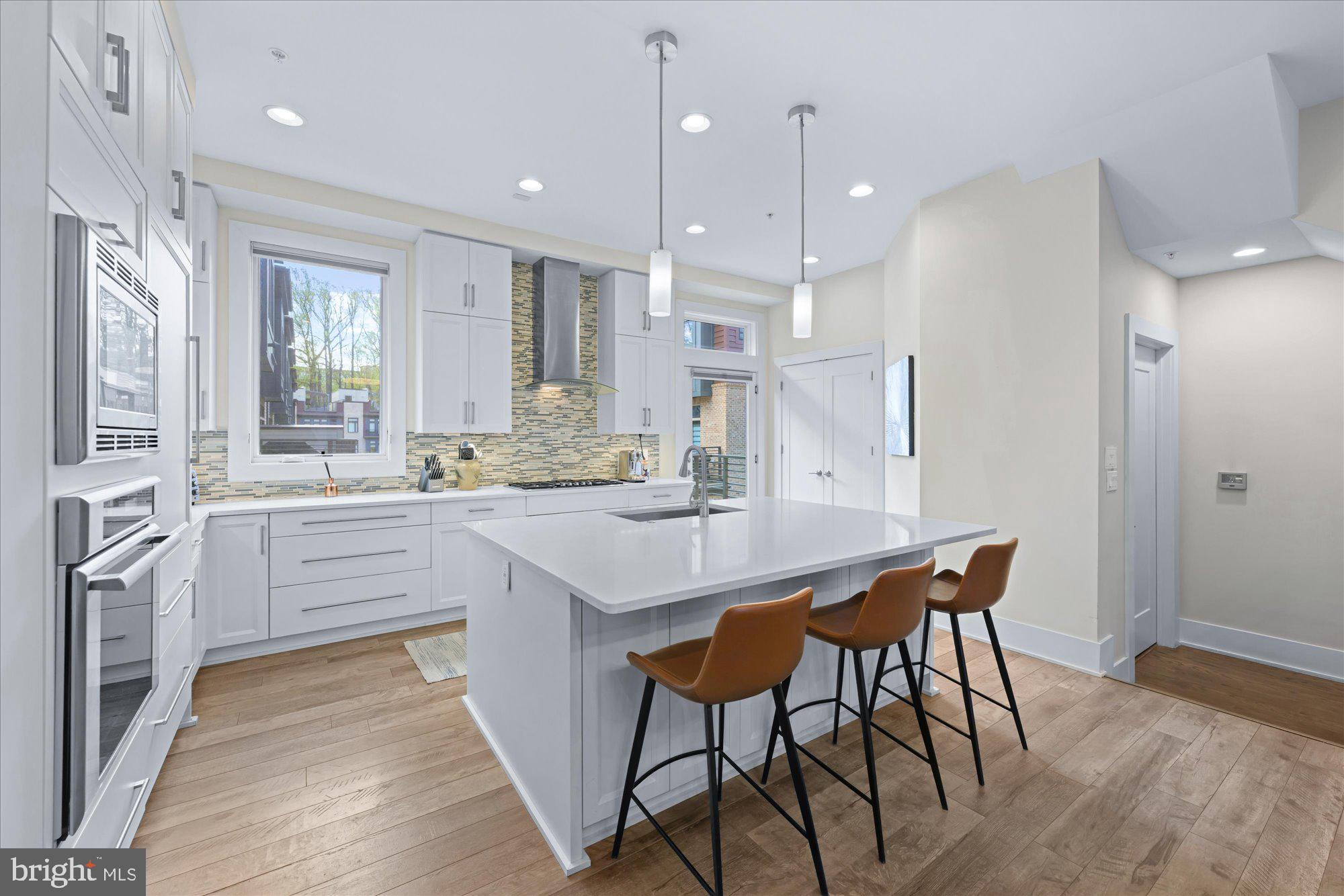 GROSVENOR HEIGHTS - Residential