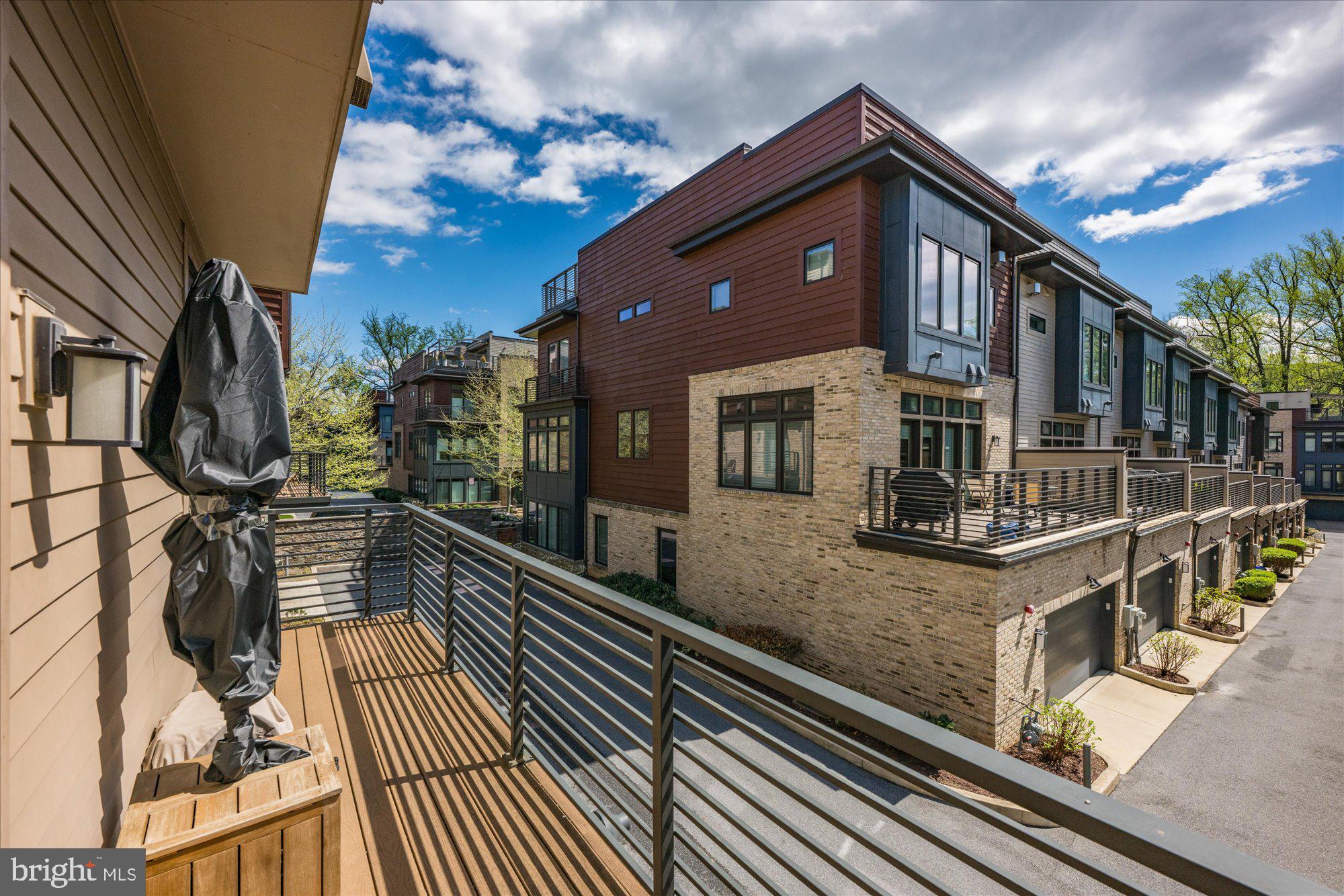 GROSVENOR HEIGHTS - Residential