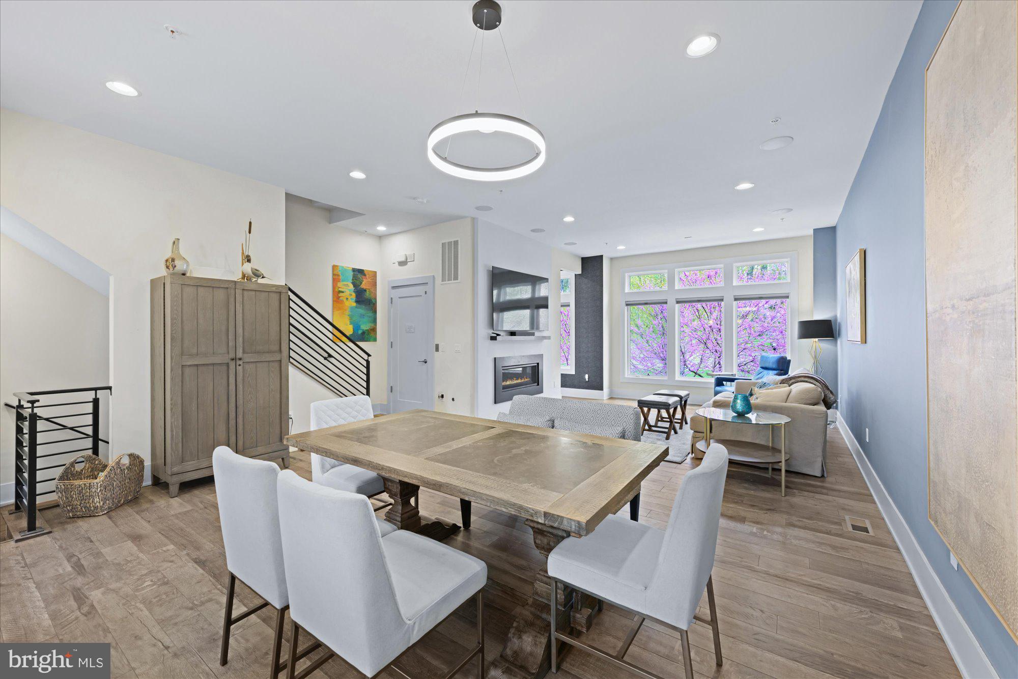 GROSVENOR HEIGHTS - Residential