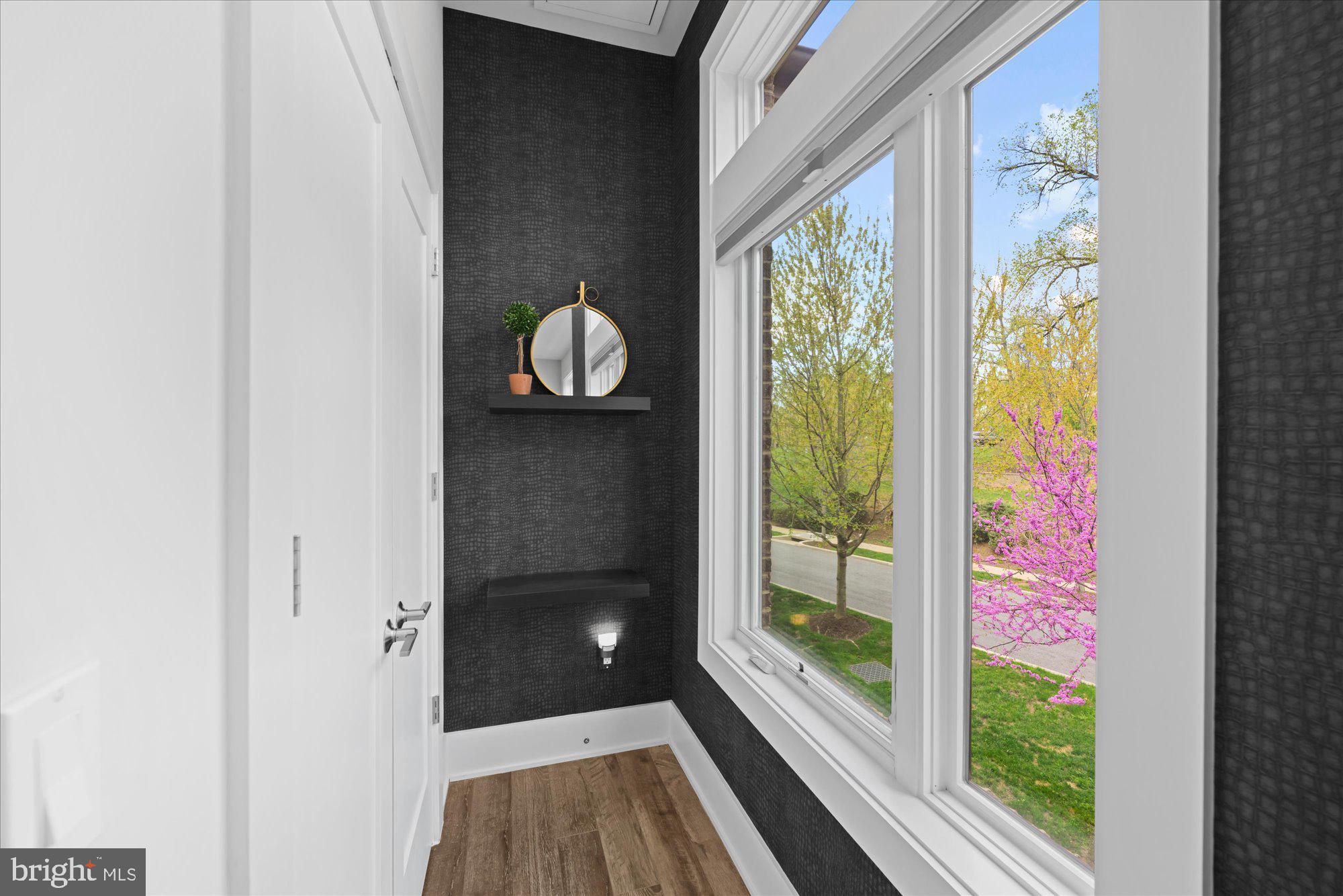 GROSVENOR HEIGHTS - Residential