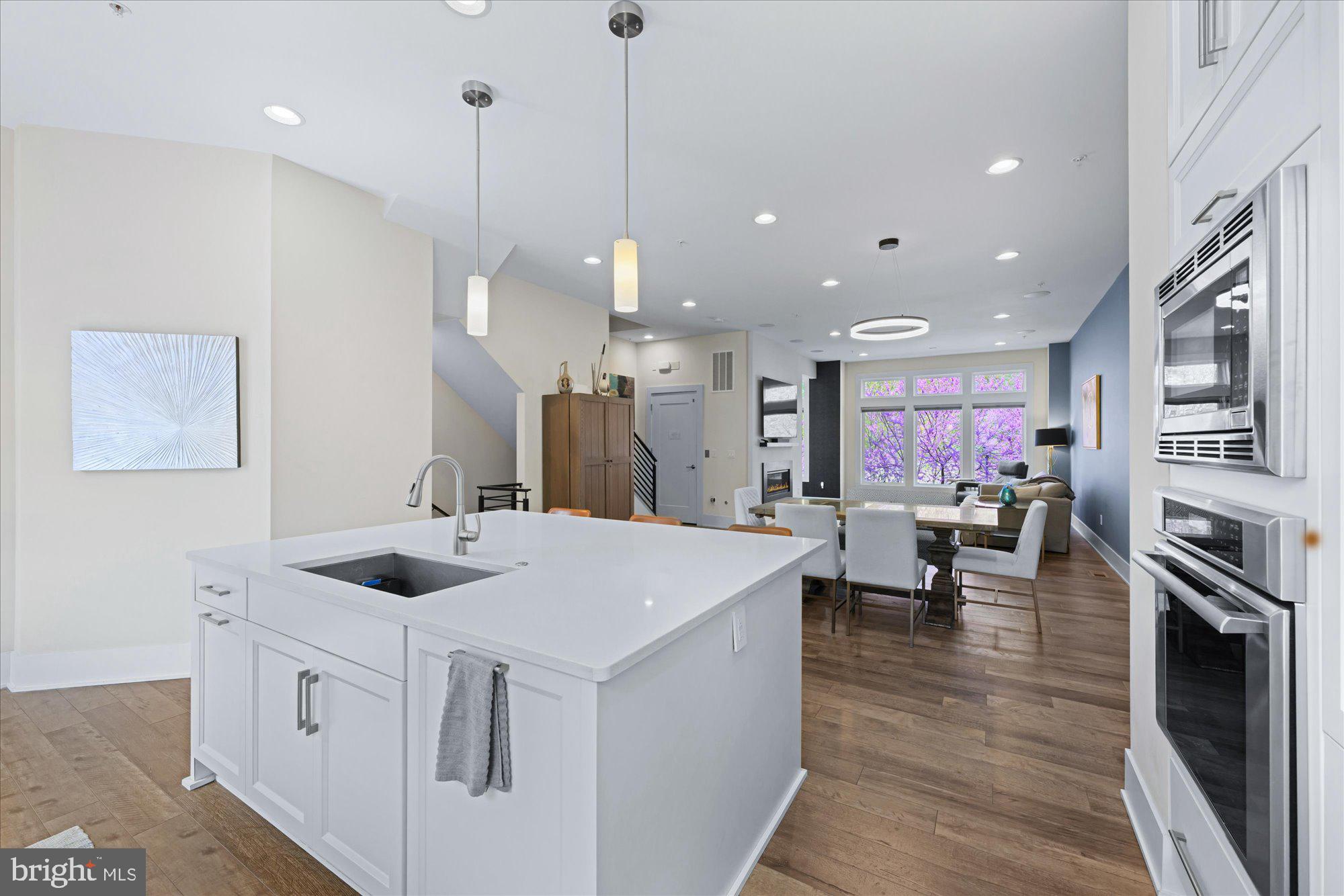 GROSVENOR HEIGHTS - Residential