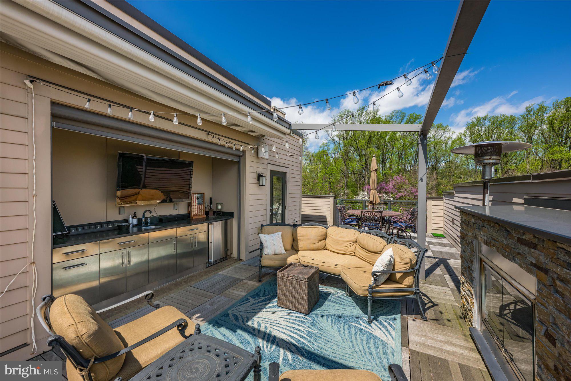 GROSVENOR HEIGHTS - Residential