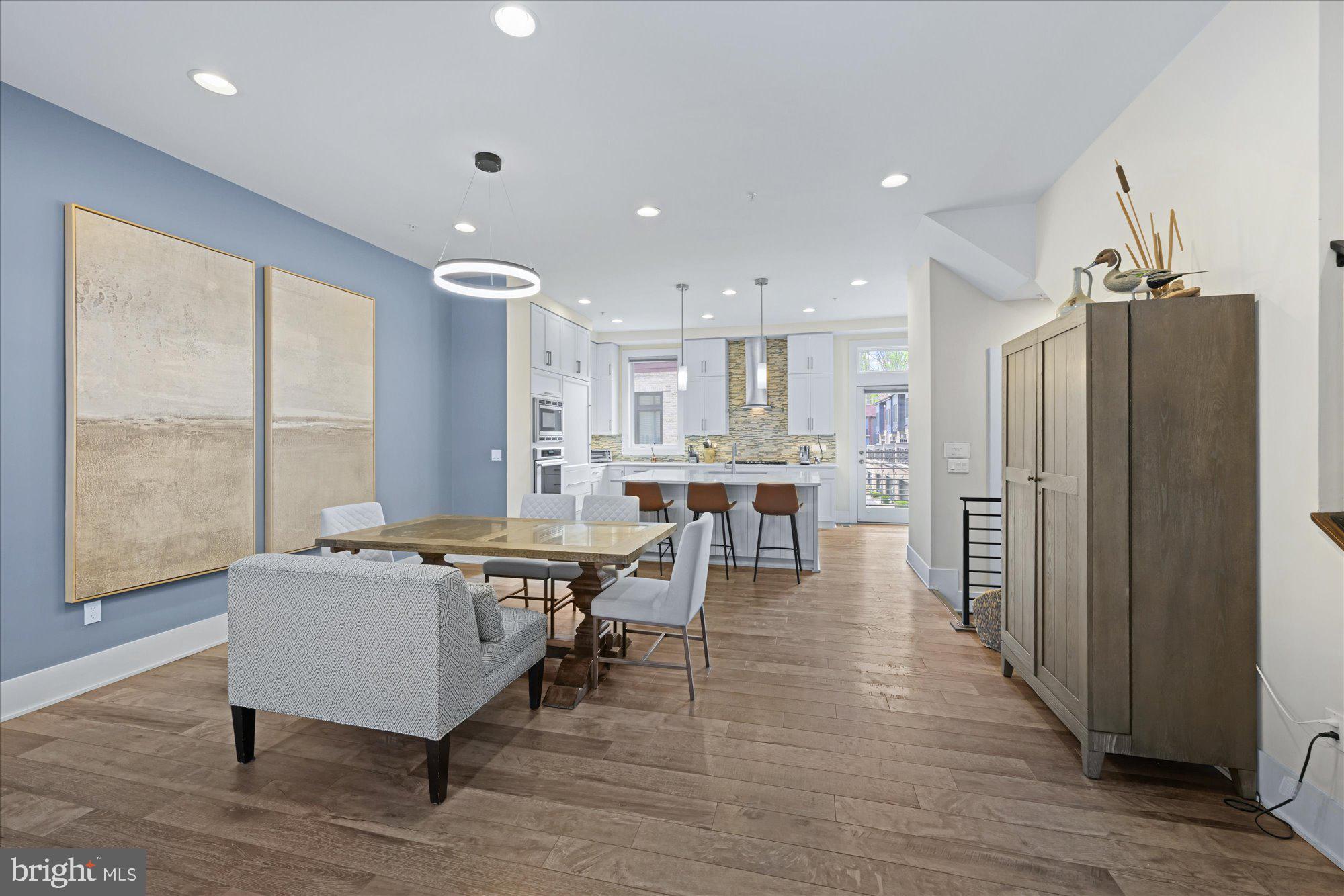 GROSVENOR HEIGHTS - Residential