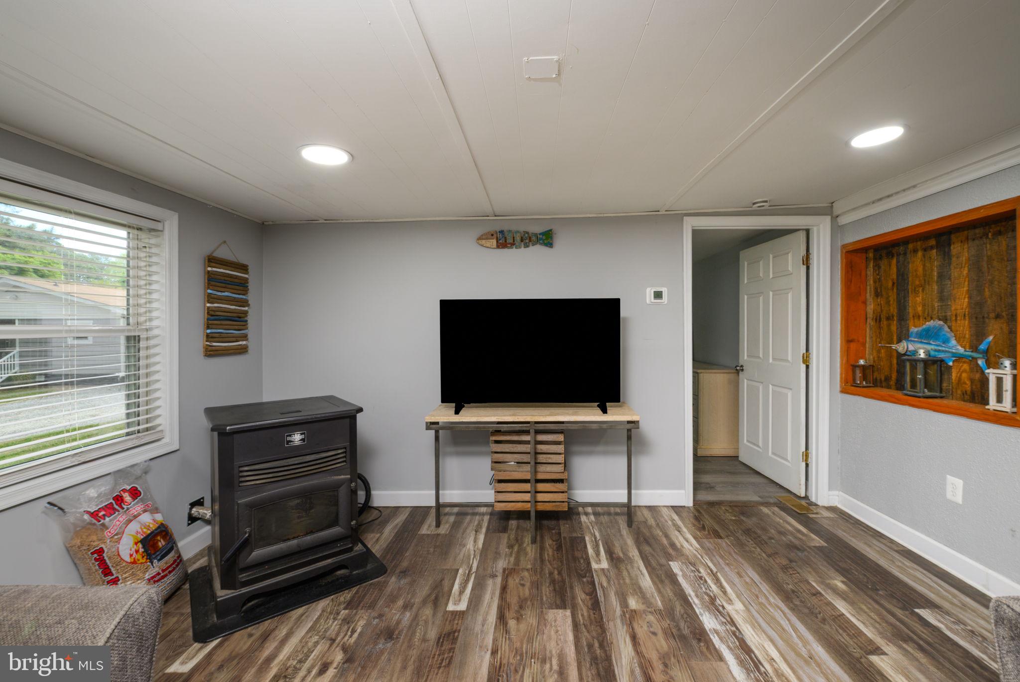 WHITE HOUSE BEACH - Residential