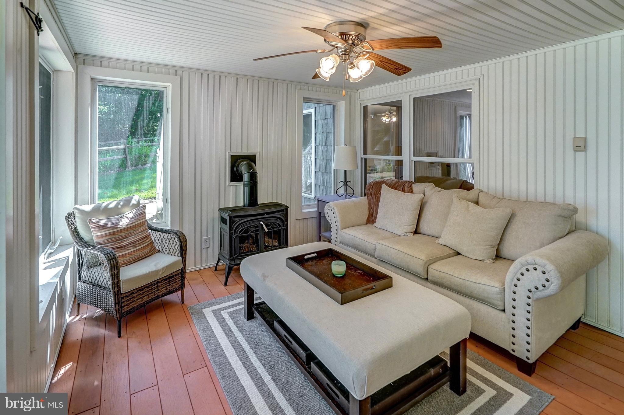 FRESHWATER ESTATES - Residential