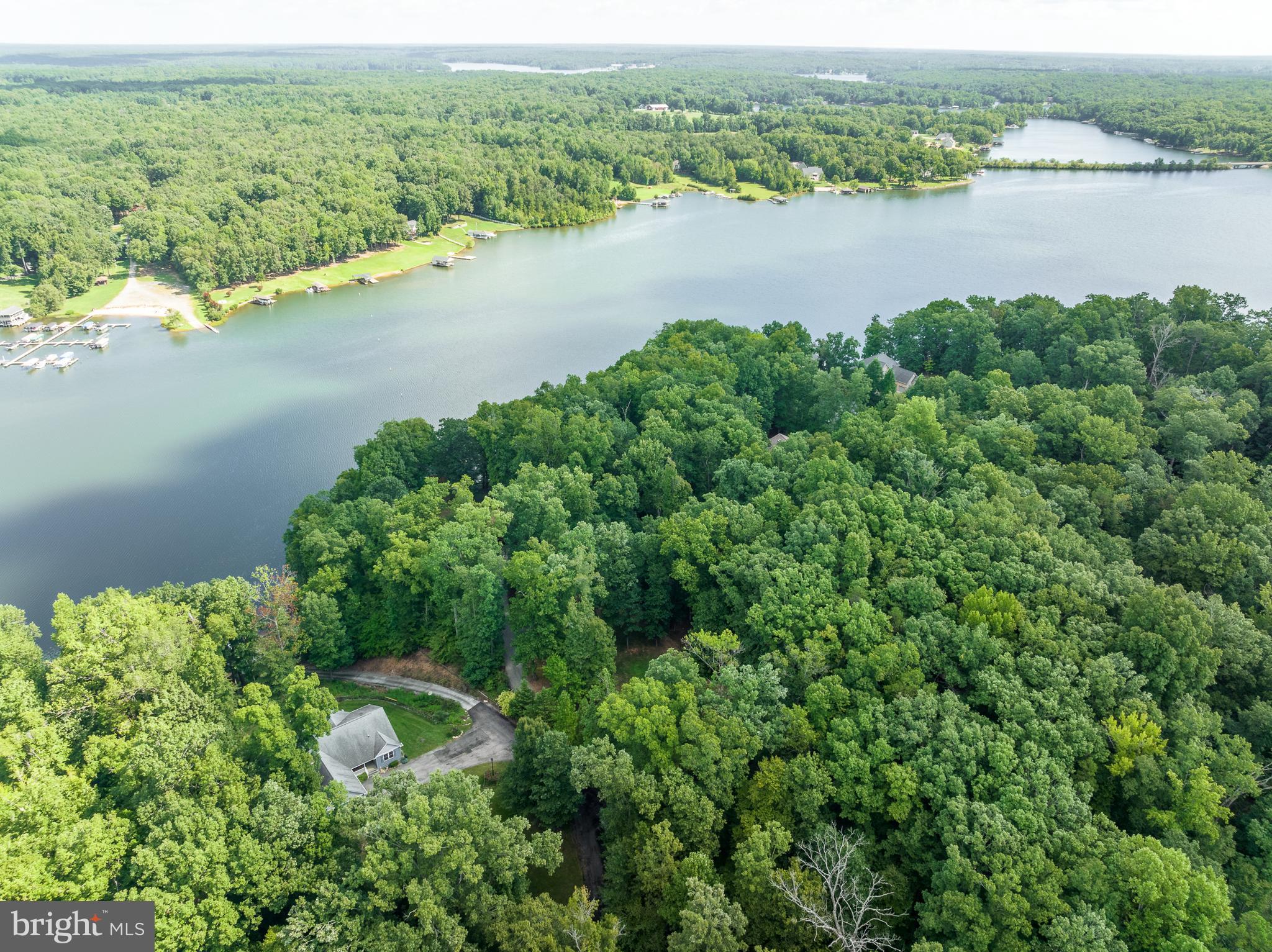 FRESHWATER ESTATES - Residential