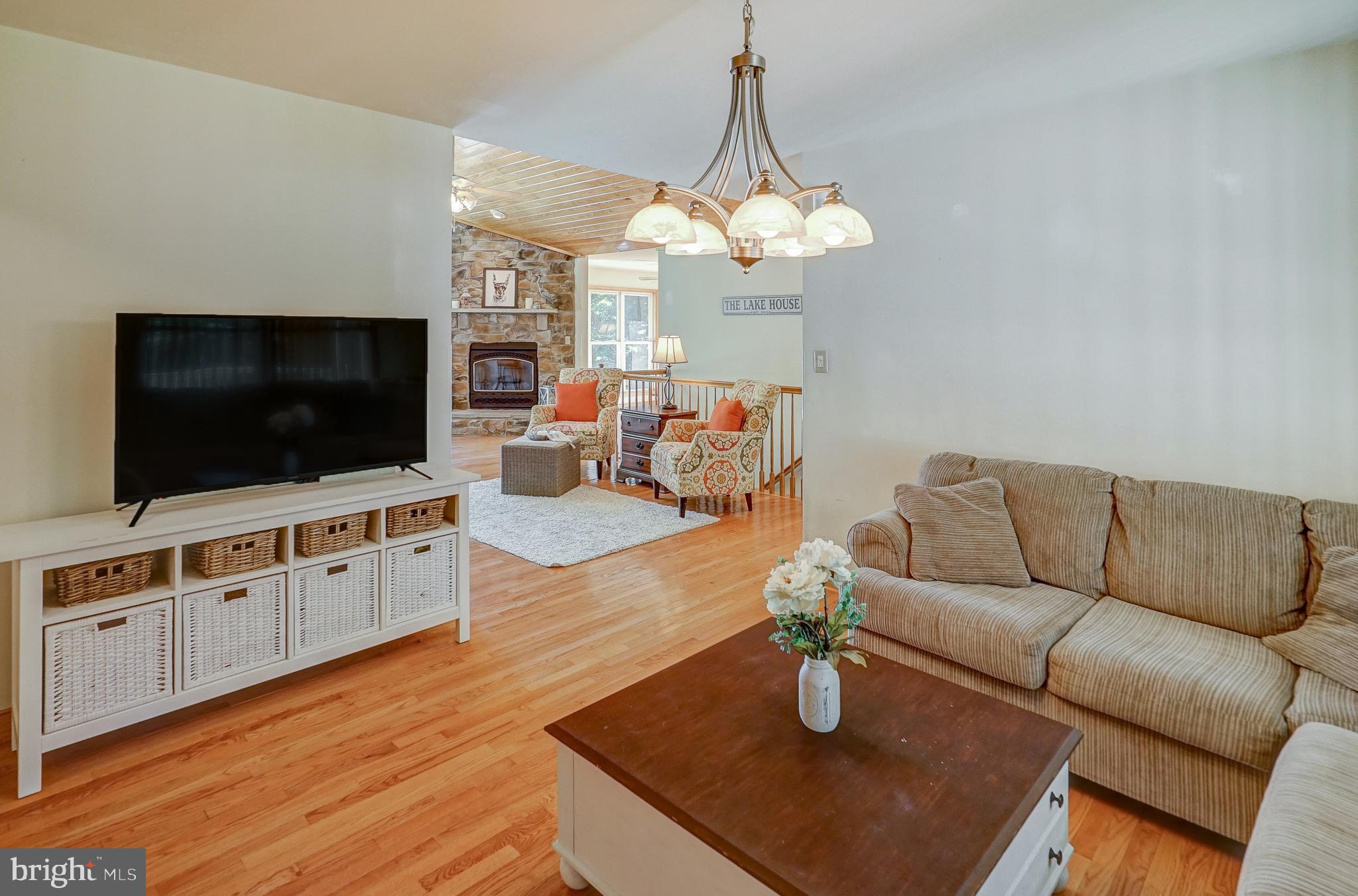 FRESHWATER ESTATES - Residential