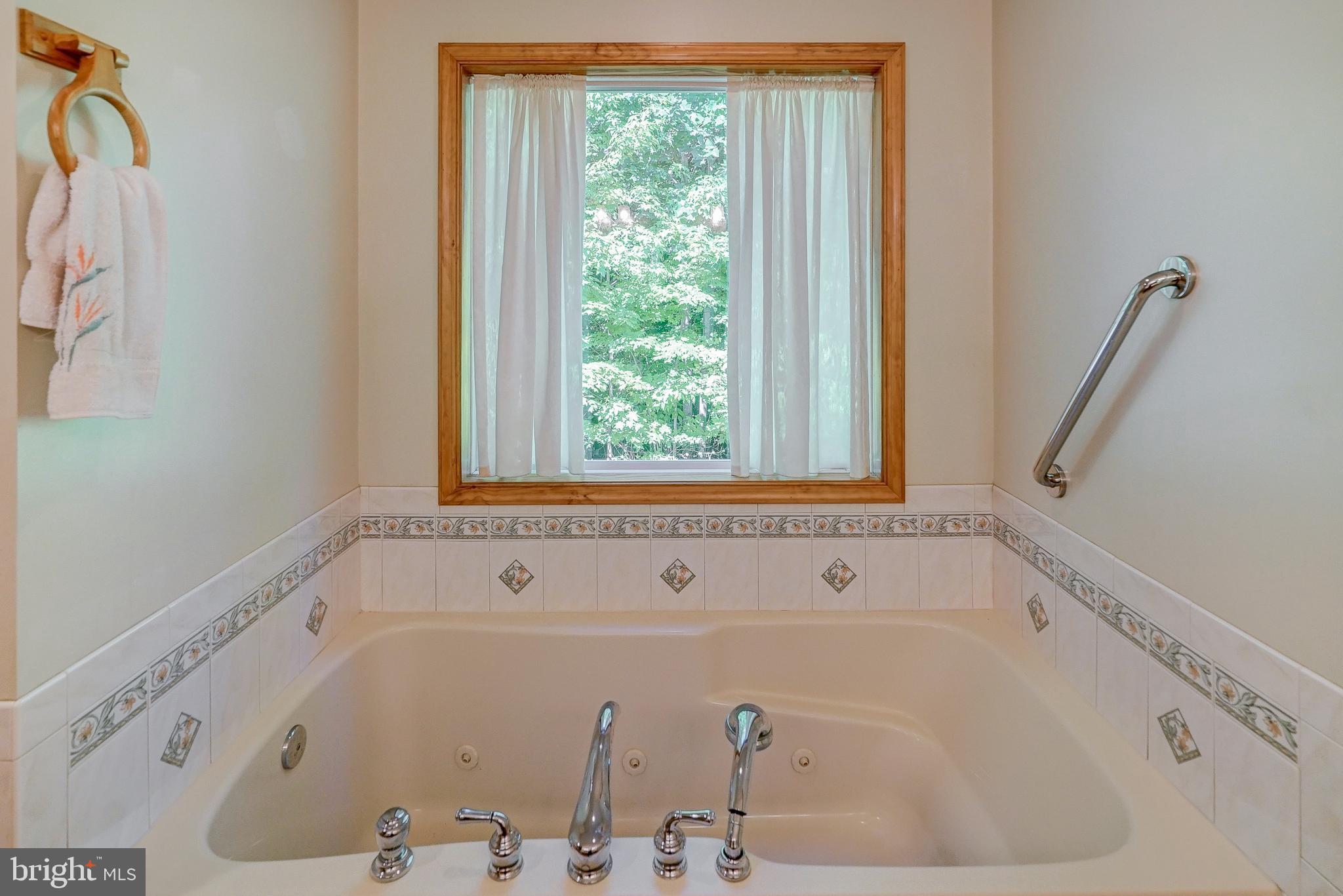 FRESHWATER ESTATES - Residential