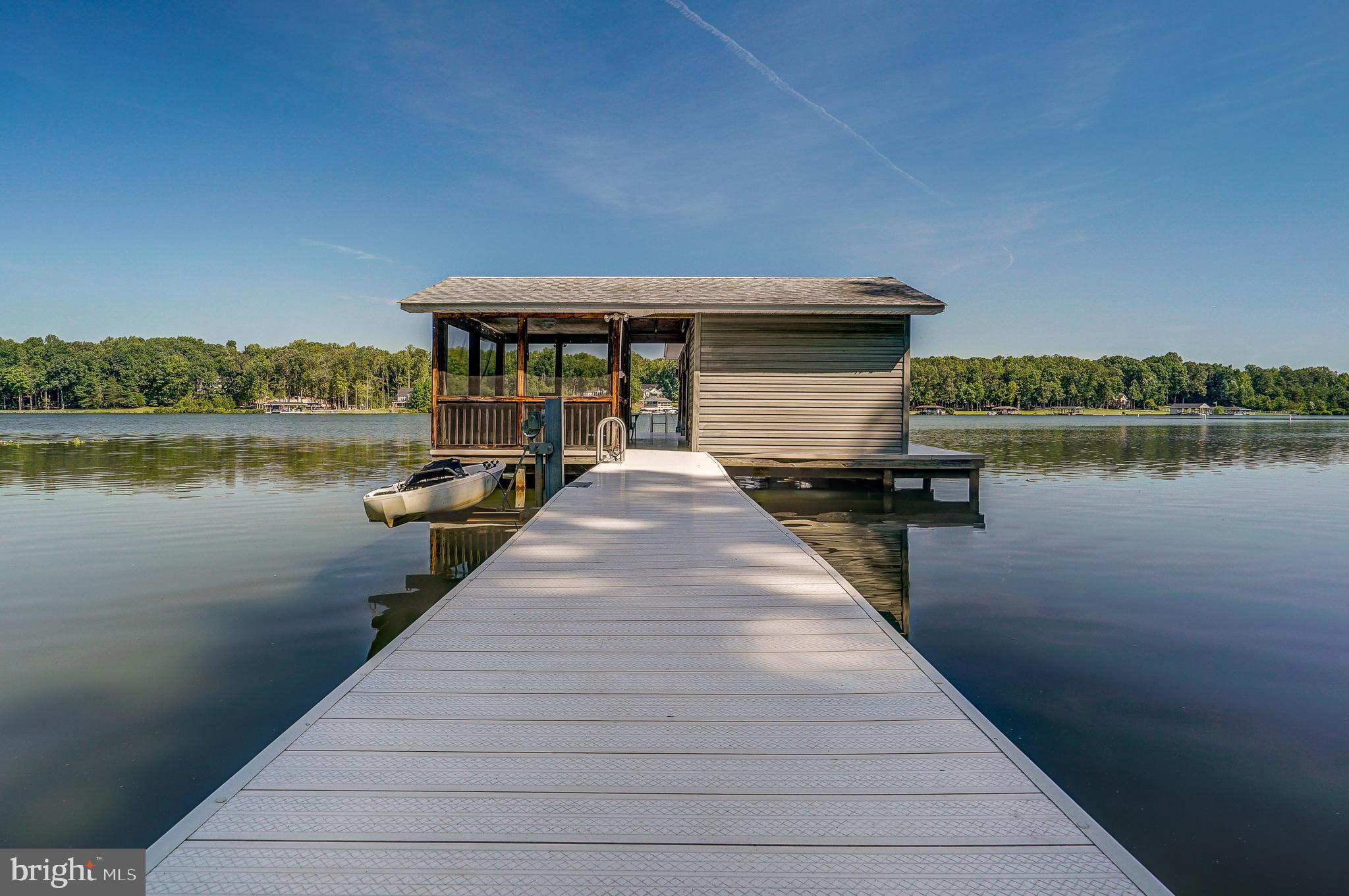 FRESHWATER ESTATES - Residential