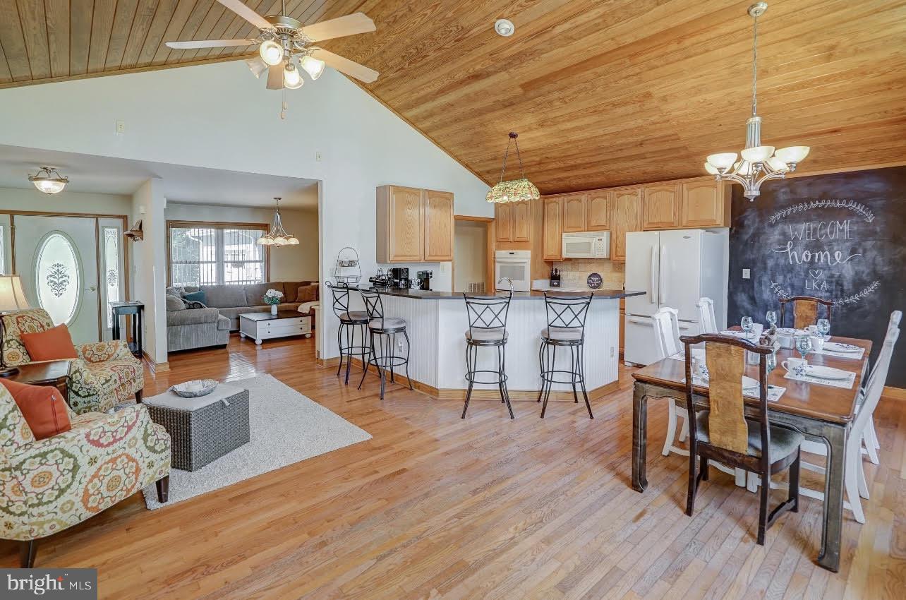 FRESHWATER ESTATES - Residential