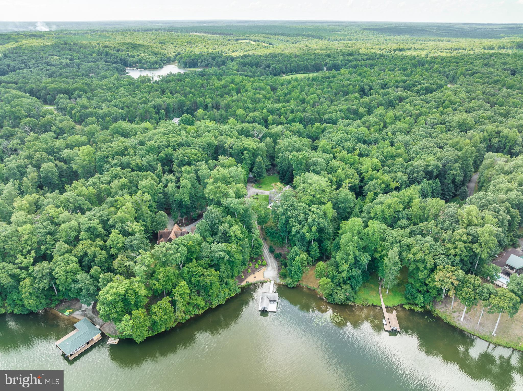 FRESHWATER ESTATES - Residential