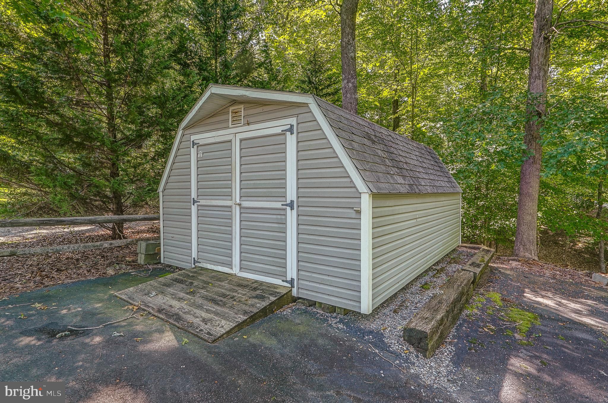 FRESHWATER ESTATES - Residential