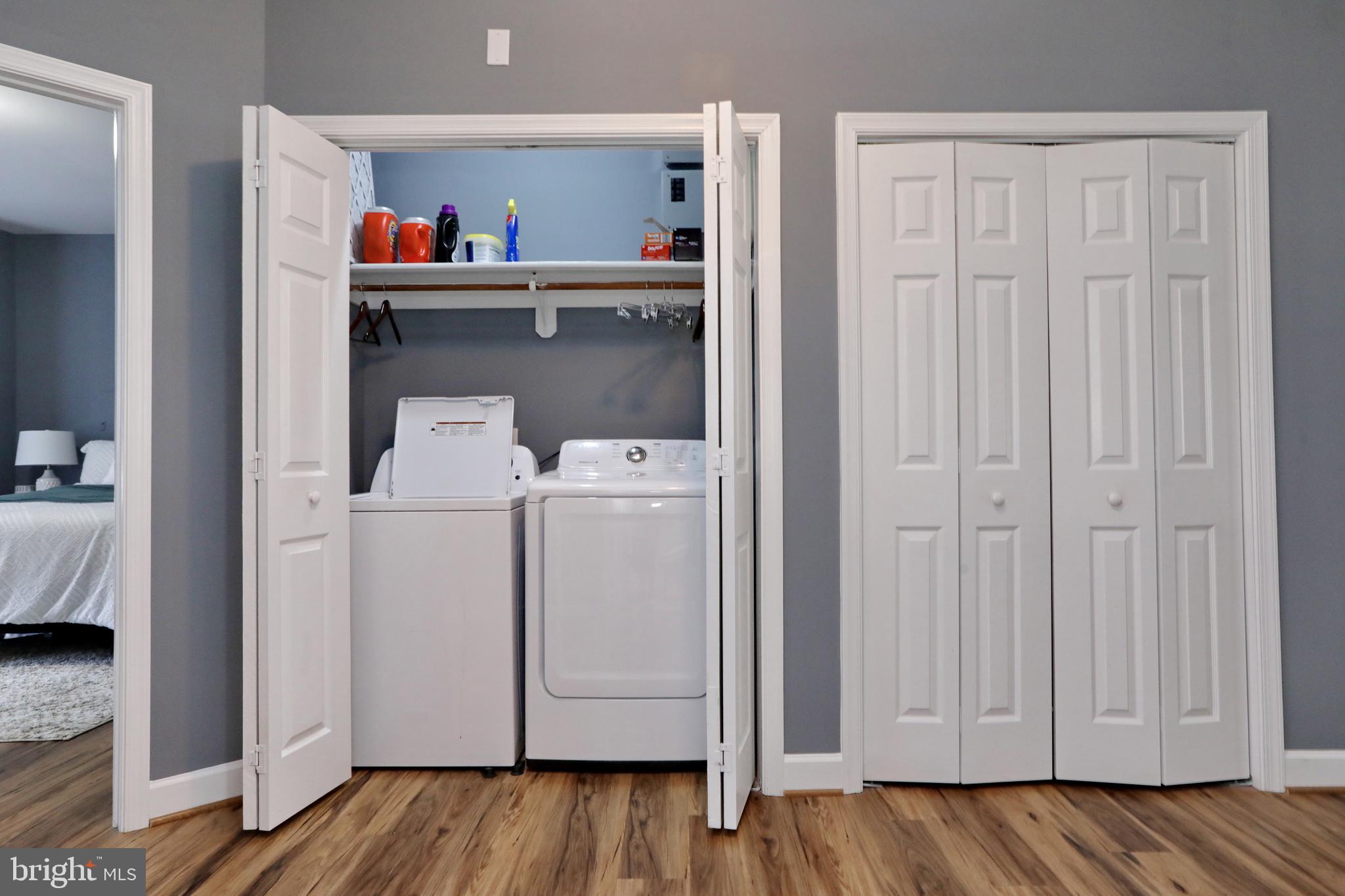 WASHINGTON SQUARE LA PLA - Residential