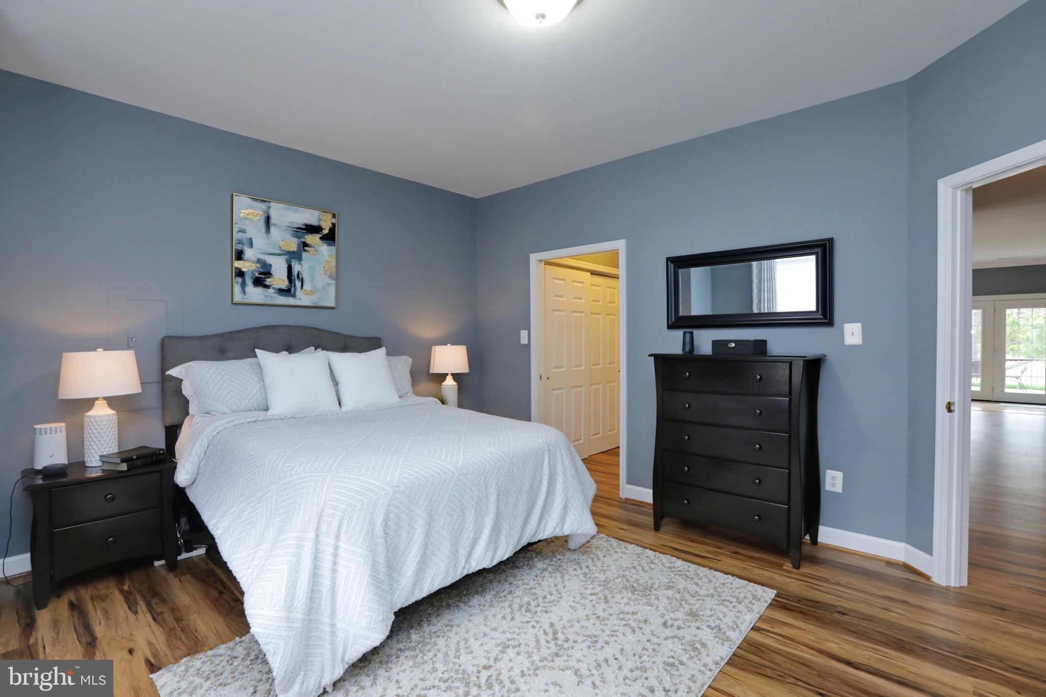 WASHINGTON SQUARE LA PLA - Residential