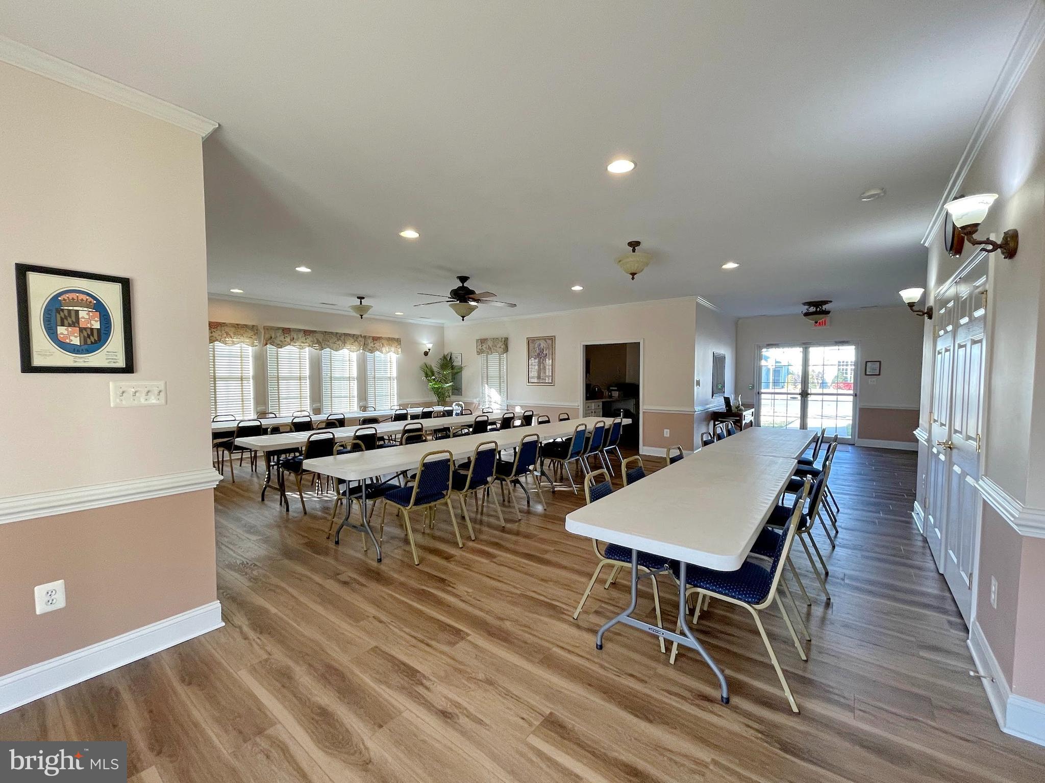 WASHINGTON SQUARE LA PLA - Residential