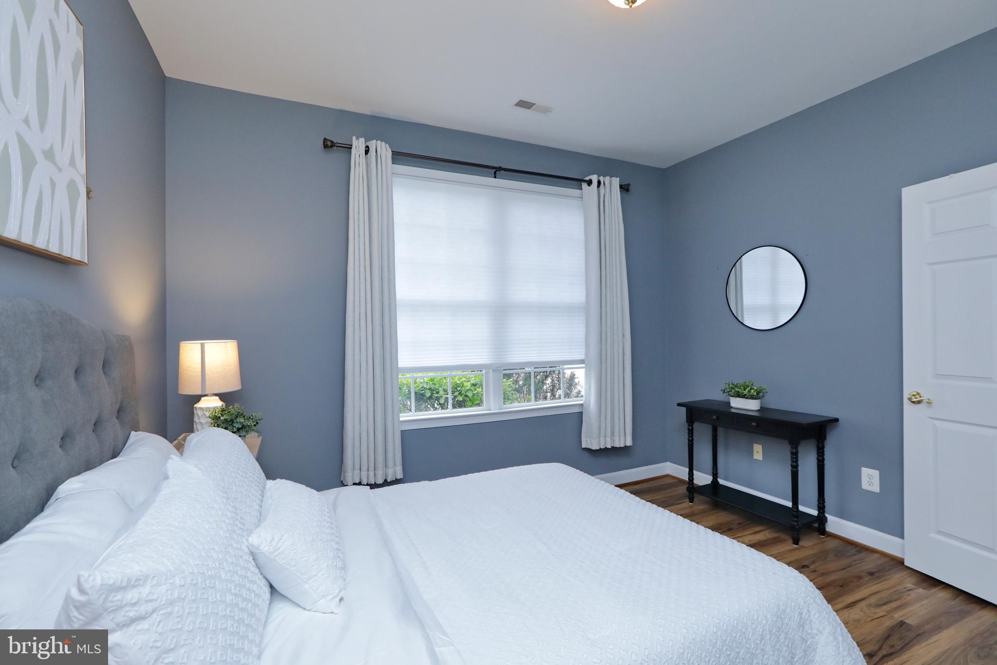 WASHINGTON SQUARE LA PLA - Residential