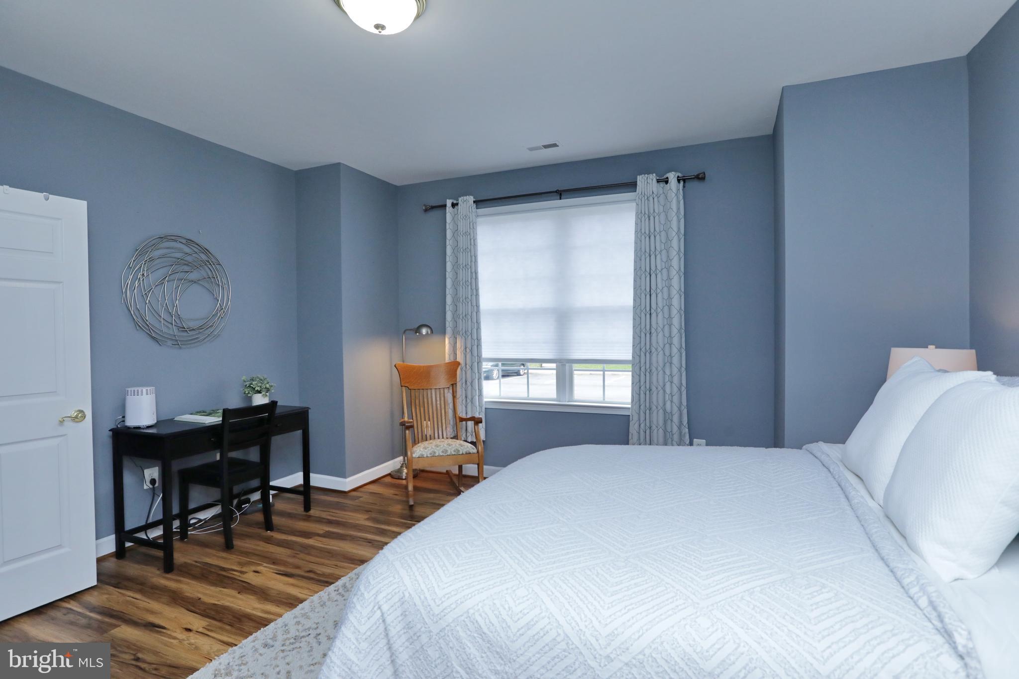 WASHINGTON SQUARE LA PLA - Residential