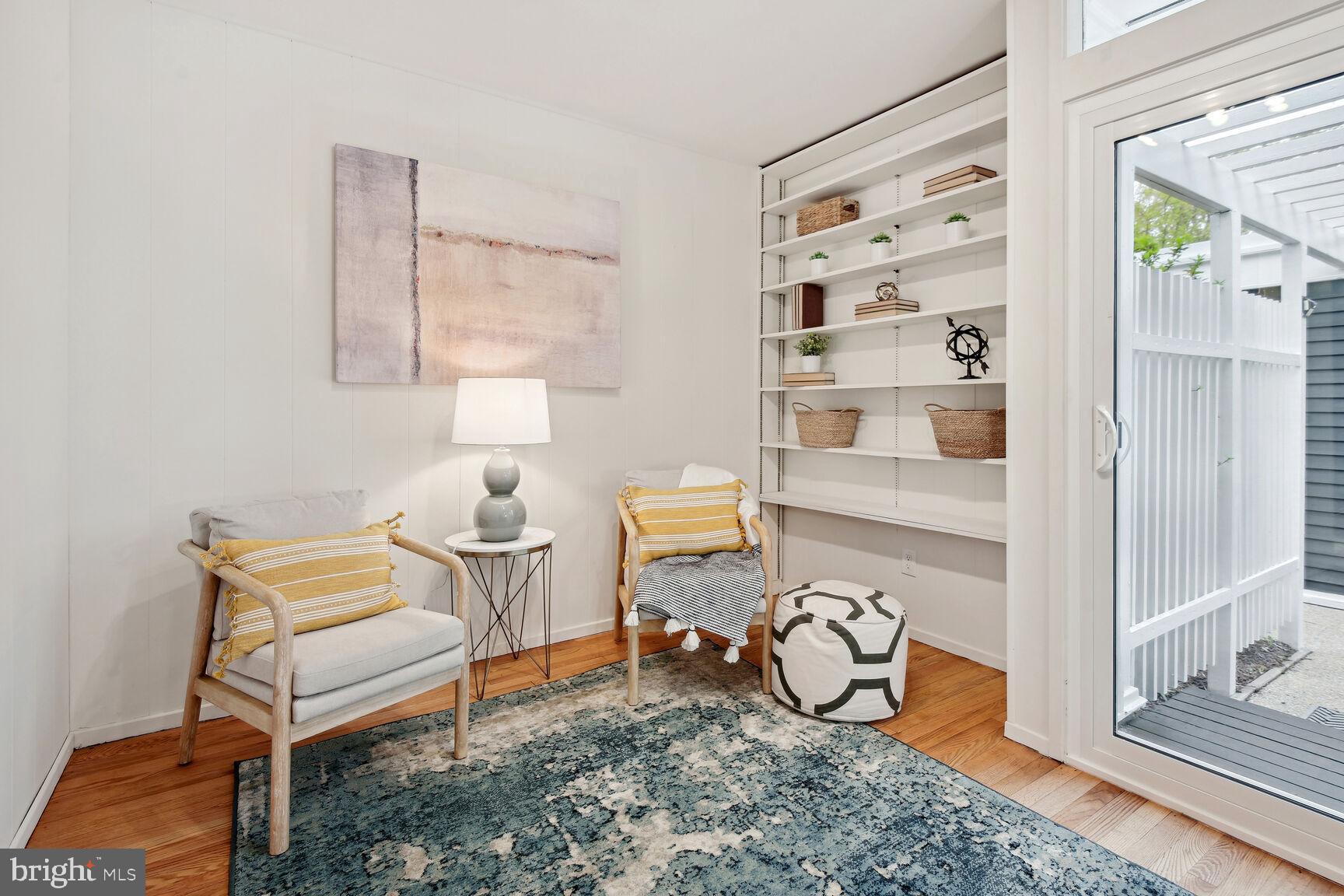 CARDEROCK SPRINGS - Residential