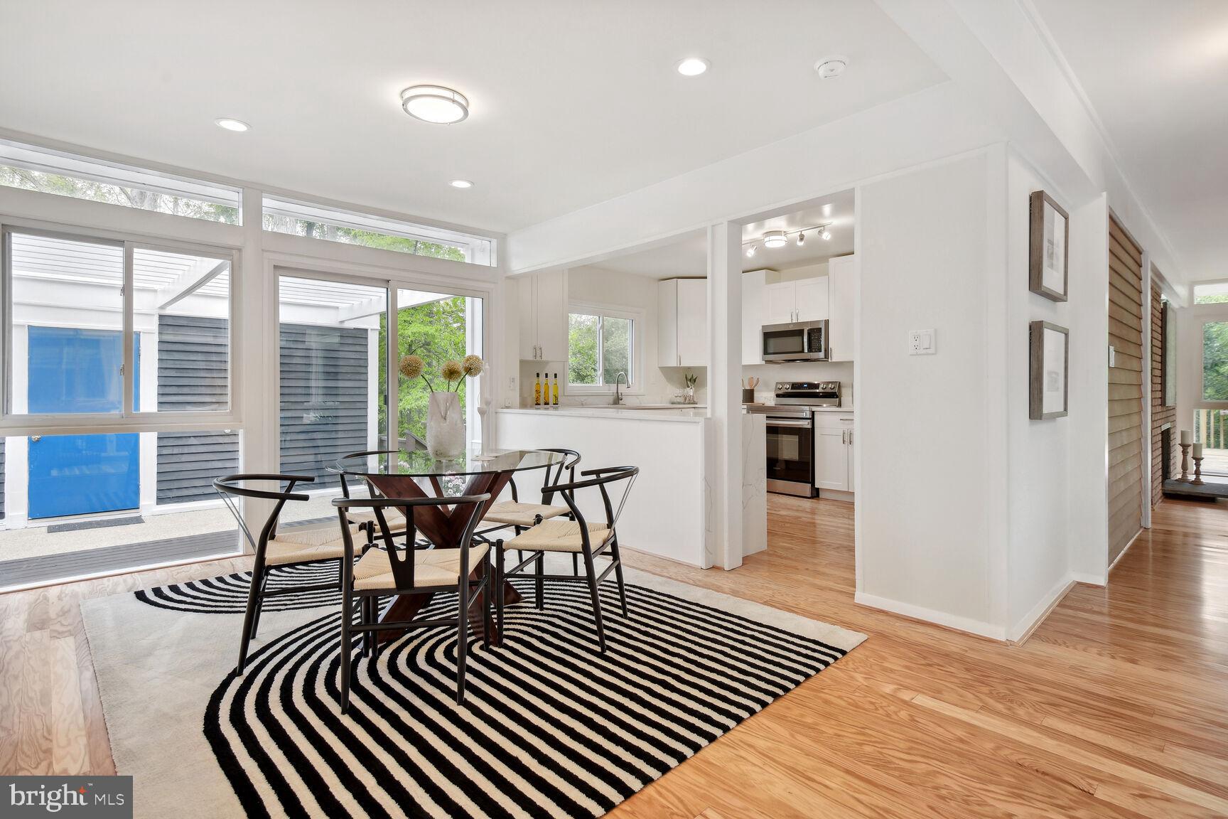 CARDEROCK SPRINGS - Residential