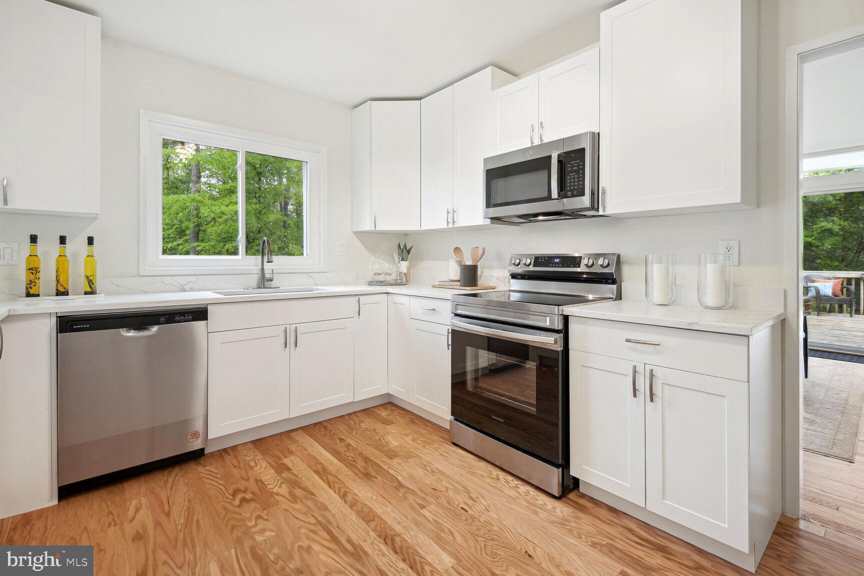 CARDEROCK SPRINGS - Residential