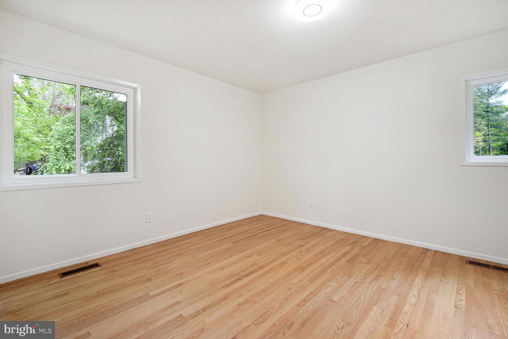 CARDEROCK SPRINGS - Residential