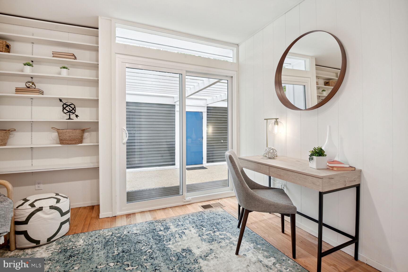 CARDEROCK SPRINGS - Residential