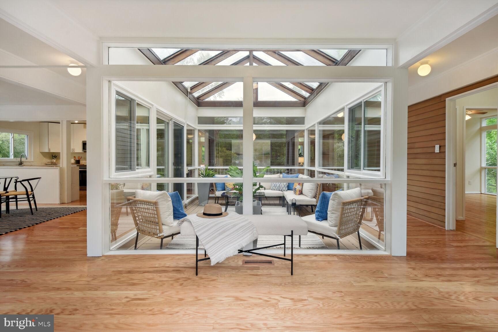 CARDEROCK SPRINGS - Residential