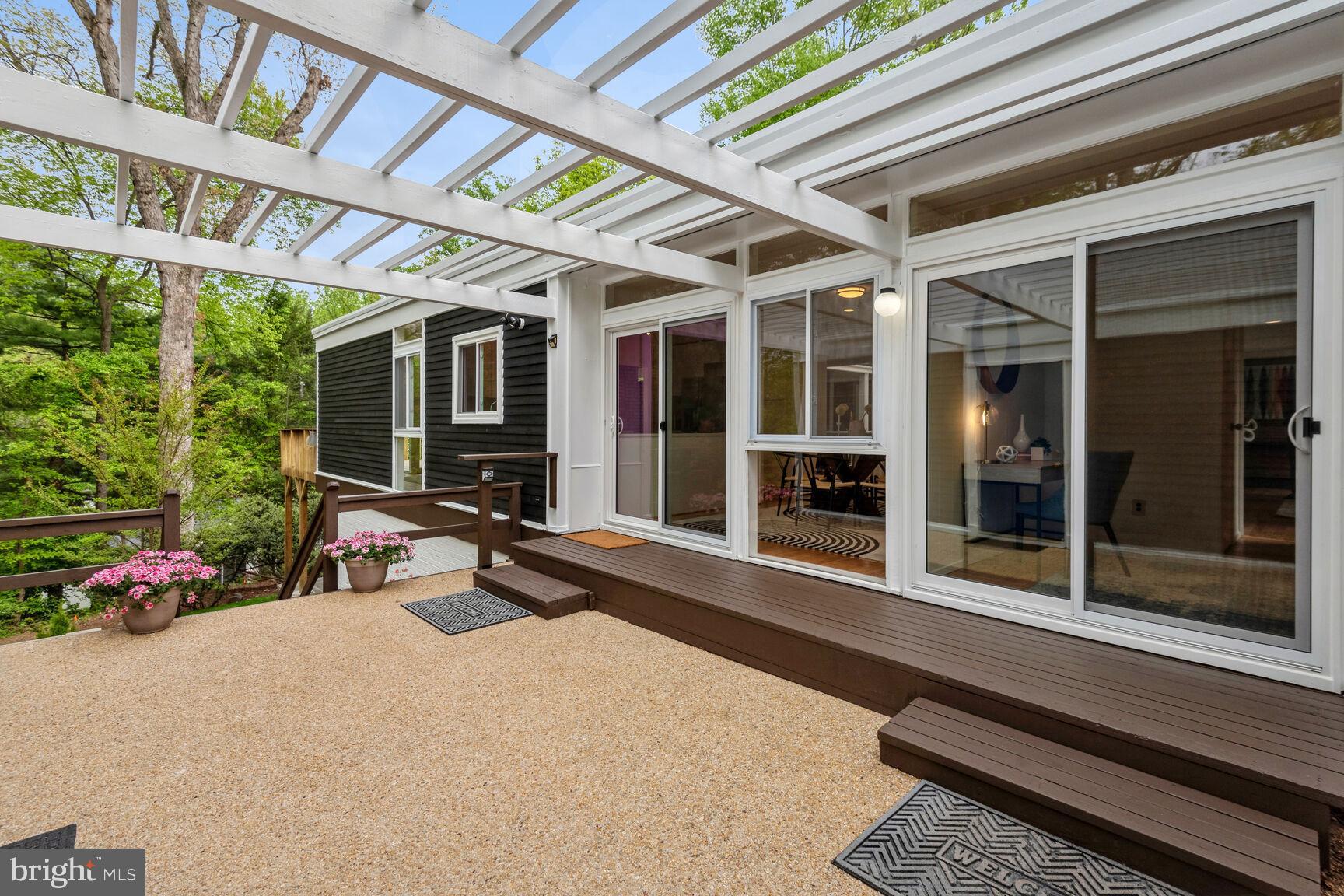 CARDEROCK SPRINGS - Residential