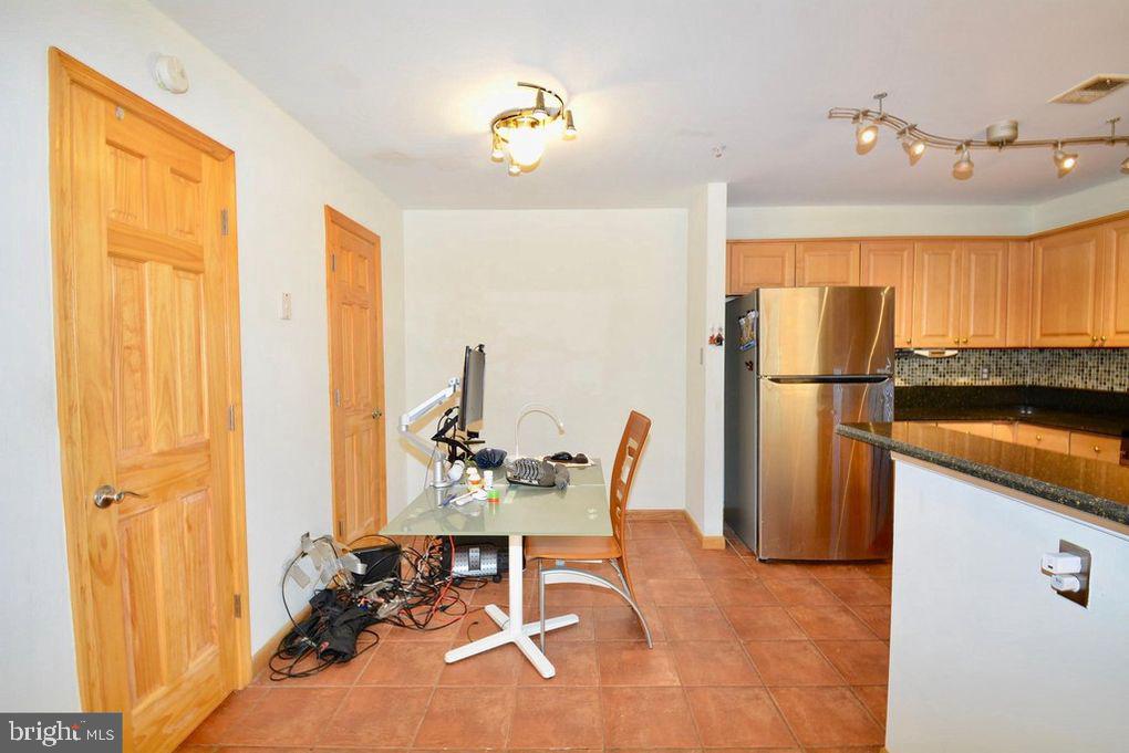 CARRIAGE PARK - Residential Lease