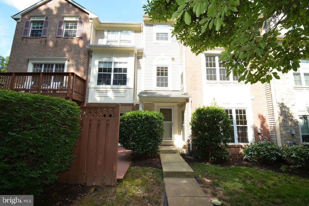 CARRIAGE PARK - Residential Lease