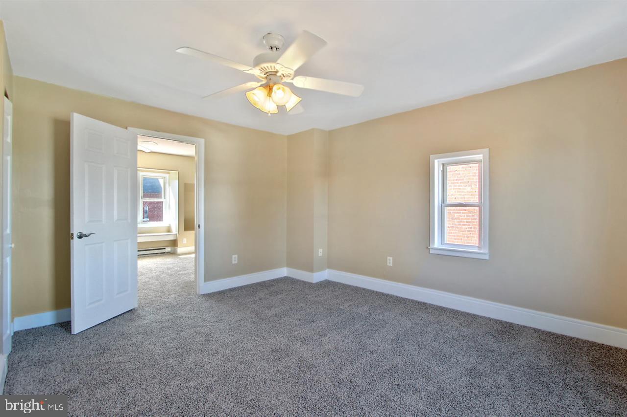 NORTH YORK - Residential