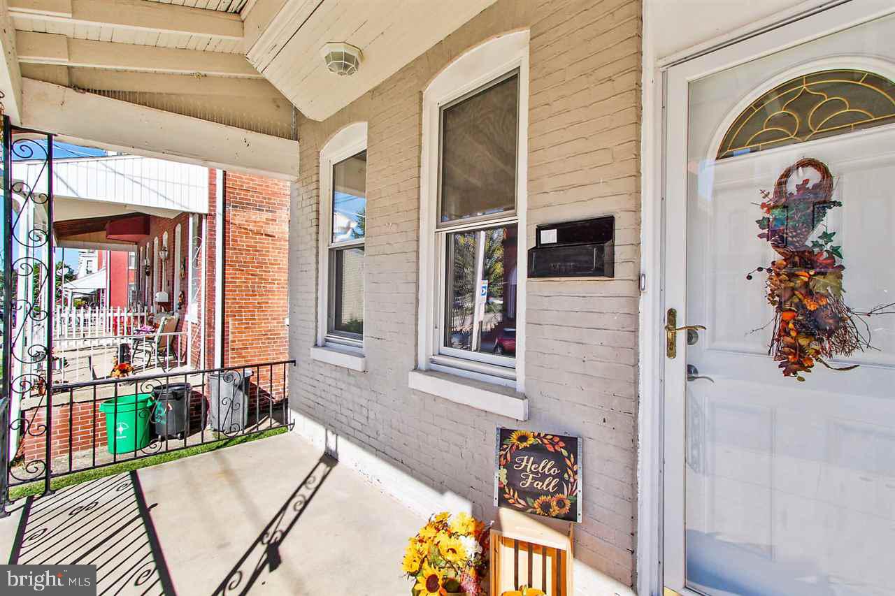 NORTH YORK - Residential
