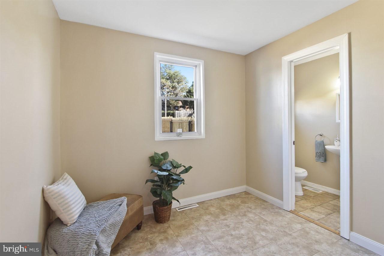 NORTH YORK - Residential
